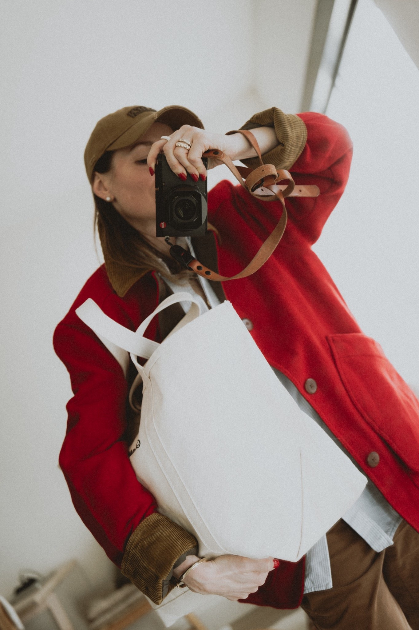 Borrowed from the boys, again: in search of a perfect barn red/holiday red jacket as a pick me up for gloomy days ☁️
Wool barn jacket: J.Crew
Tote: L.L. Bean
Shirt & cap: Golden Goose
Jewelry: Mejuri 

#LTKSeasonal #LTKCyberWeek #LTKWorkwear