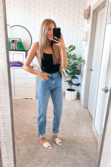 Abercrombie jeans and bodysuit on sale! High rise straight jeans, black tank bodysuit, spring outfit 

I’m wearing size 25 regular in jeans and small in bodysuit 