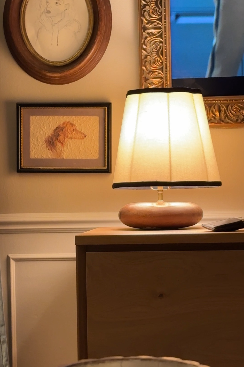 Lamp, wall art

#LTKHome