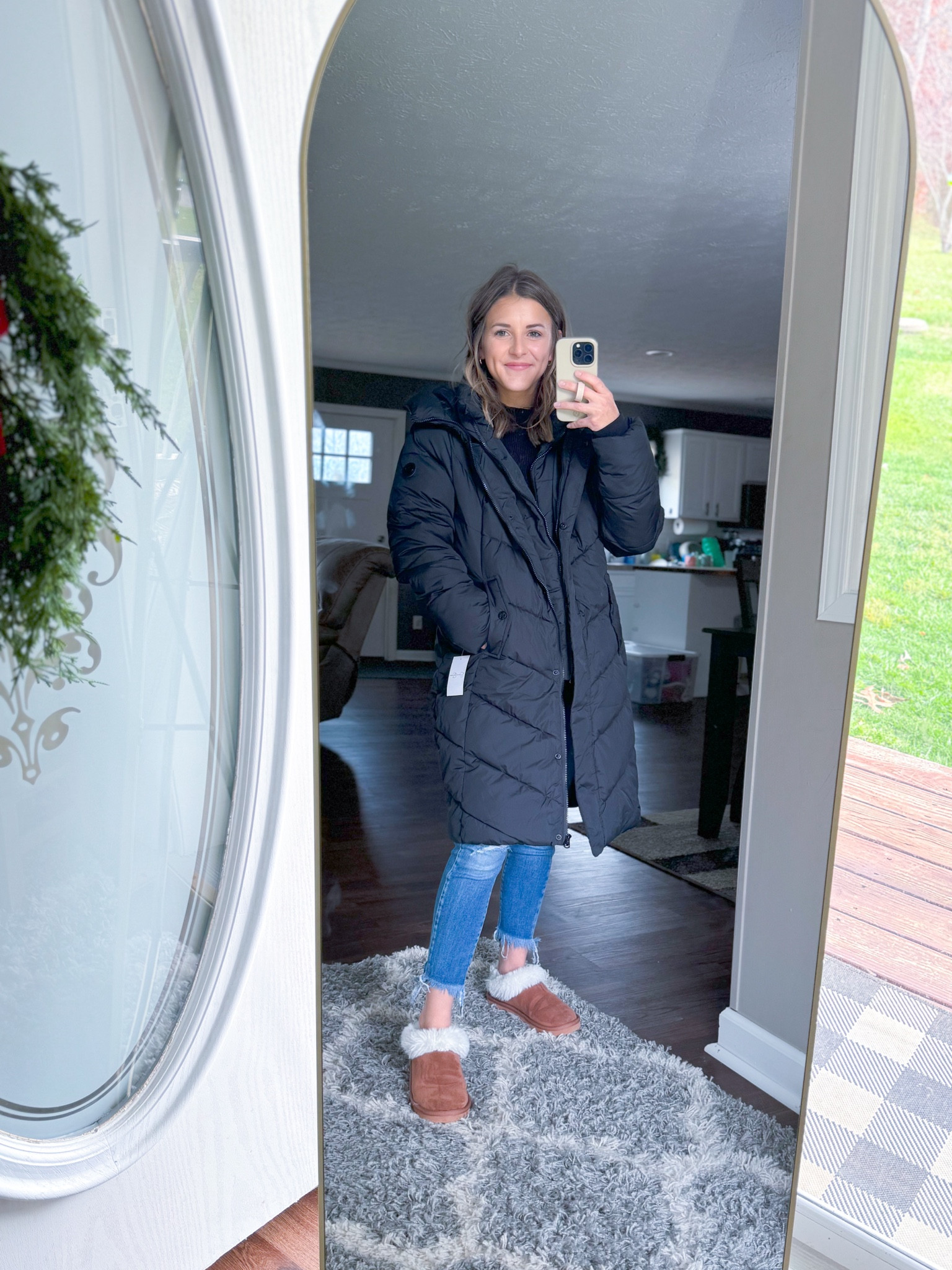 This puffer coat 👏🏻😍
#blackfridaysnag

#LTKSeasonal #LTKFindsUnder100 #LTKHoliday