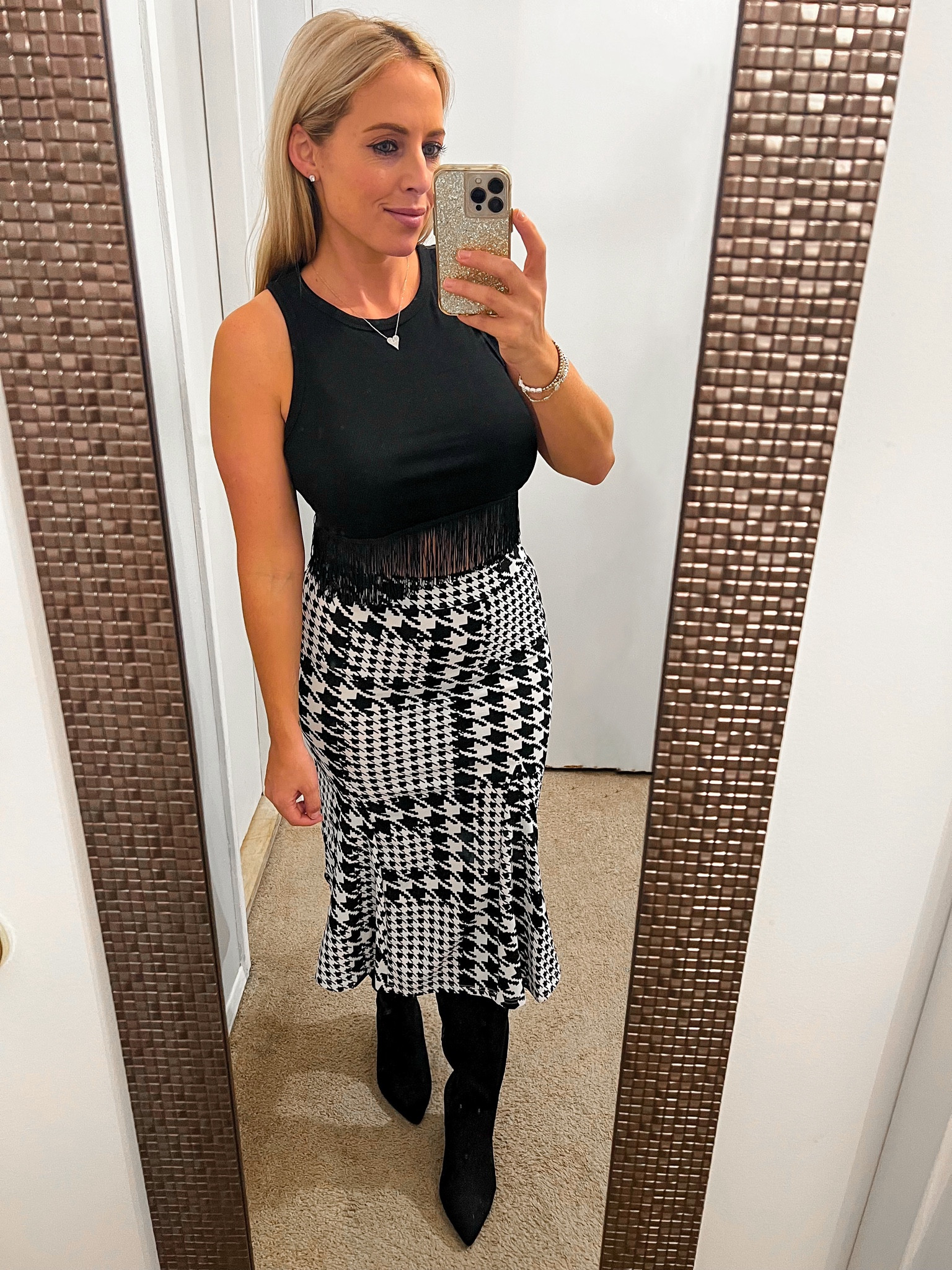 Fall outfit. Houndstooth. Date night 

#LTKshoecrush #LTKSeasonal #LTKunder50