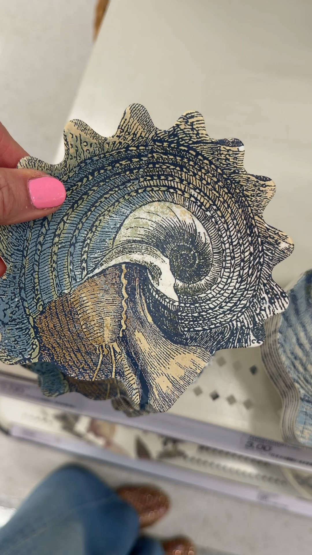 Love these melamine shell bowls 

#LTKHome