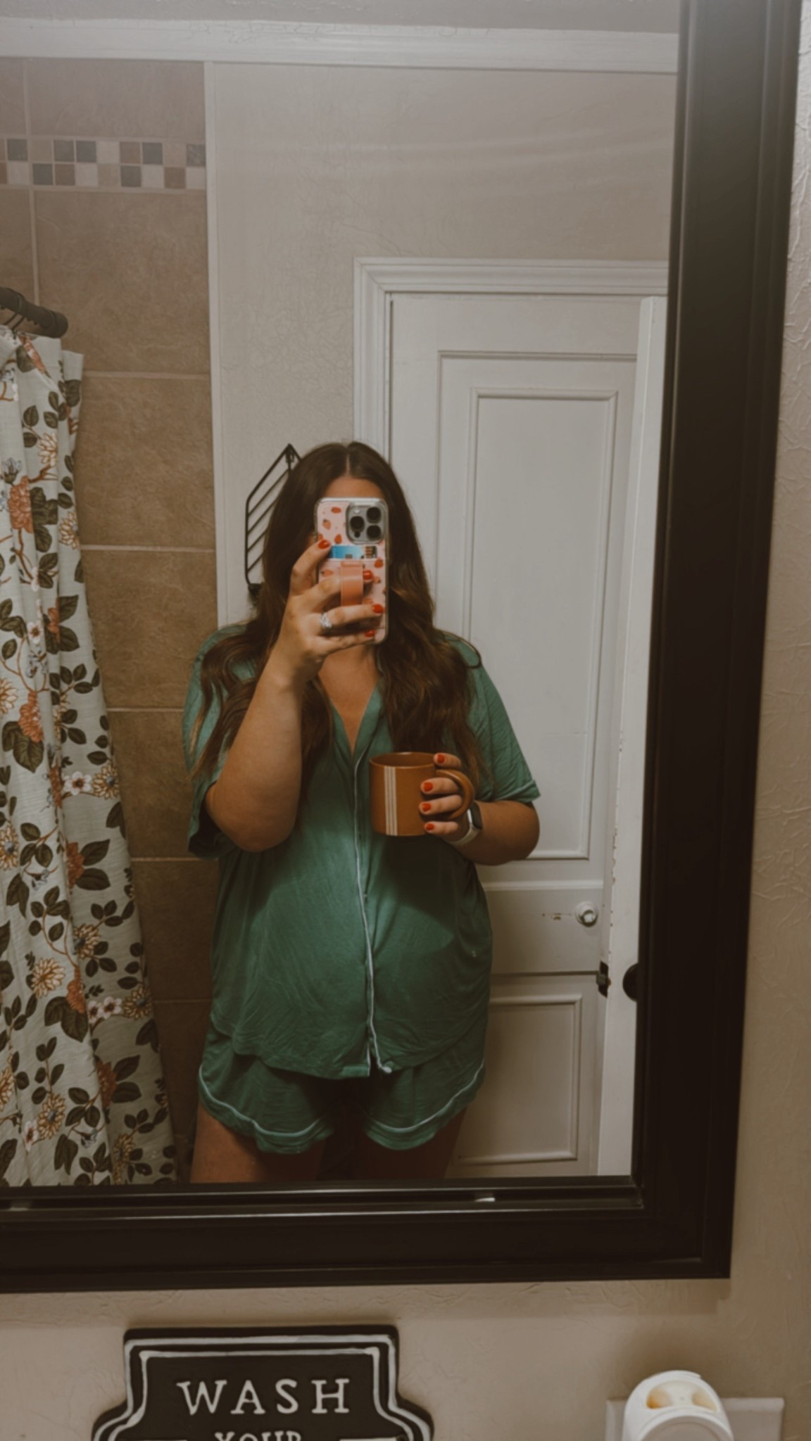 the perfect pajama set 😴

pajama set | women’s pajamas | Old Navy | maternity style | postpartum outfit |  comfy style 

#LTKBump #LTKFindsUnder50 #LTKGiftGuide