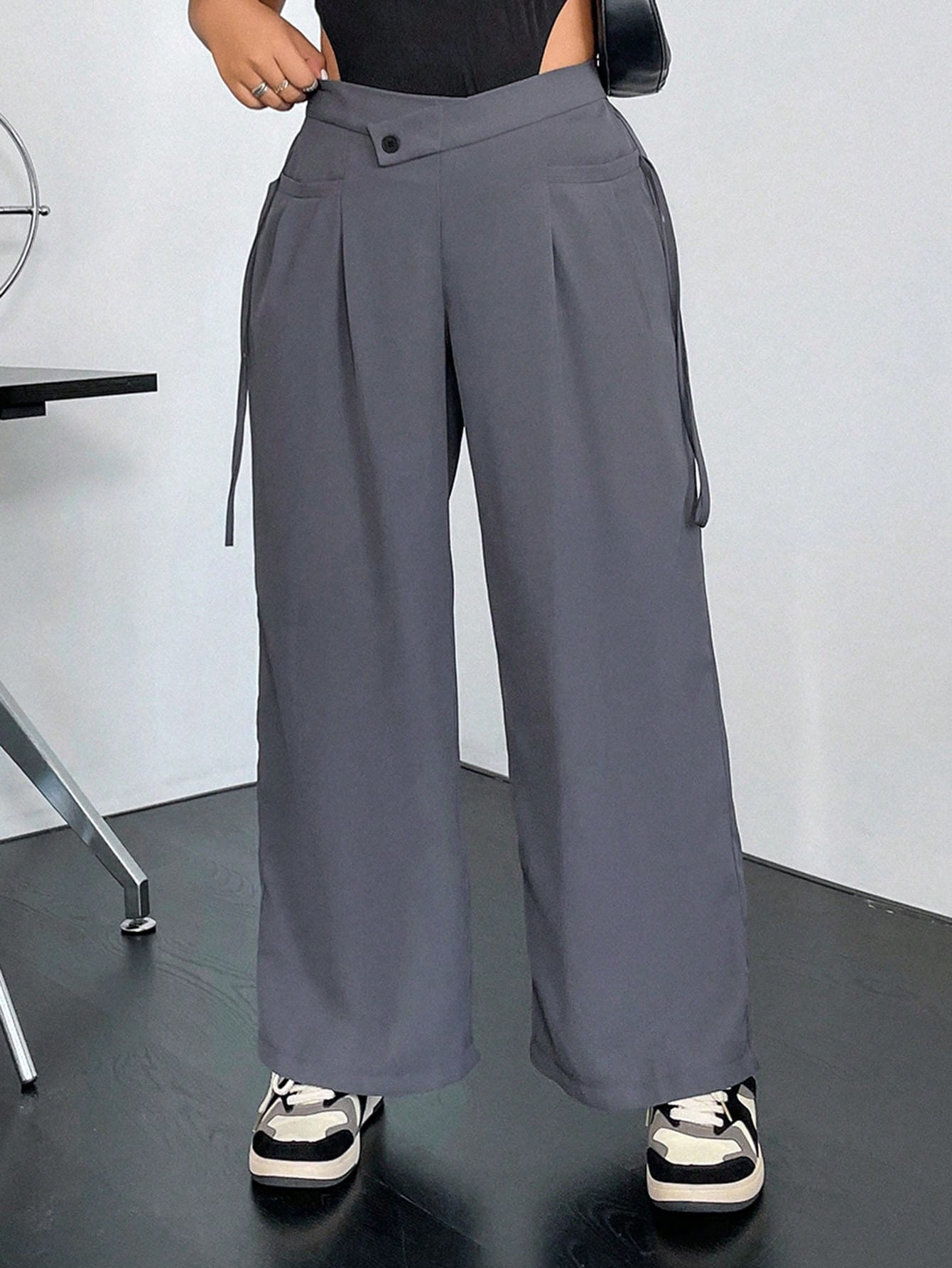 SHEIN EZwear Plus Asymmetrical Waistband Fold Pleated Detail Pants | SHEIN
