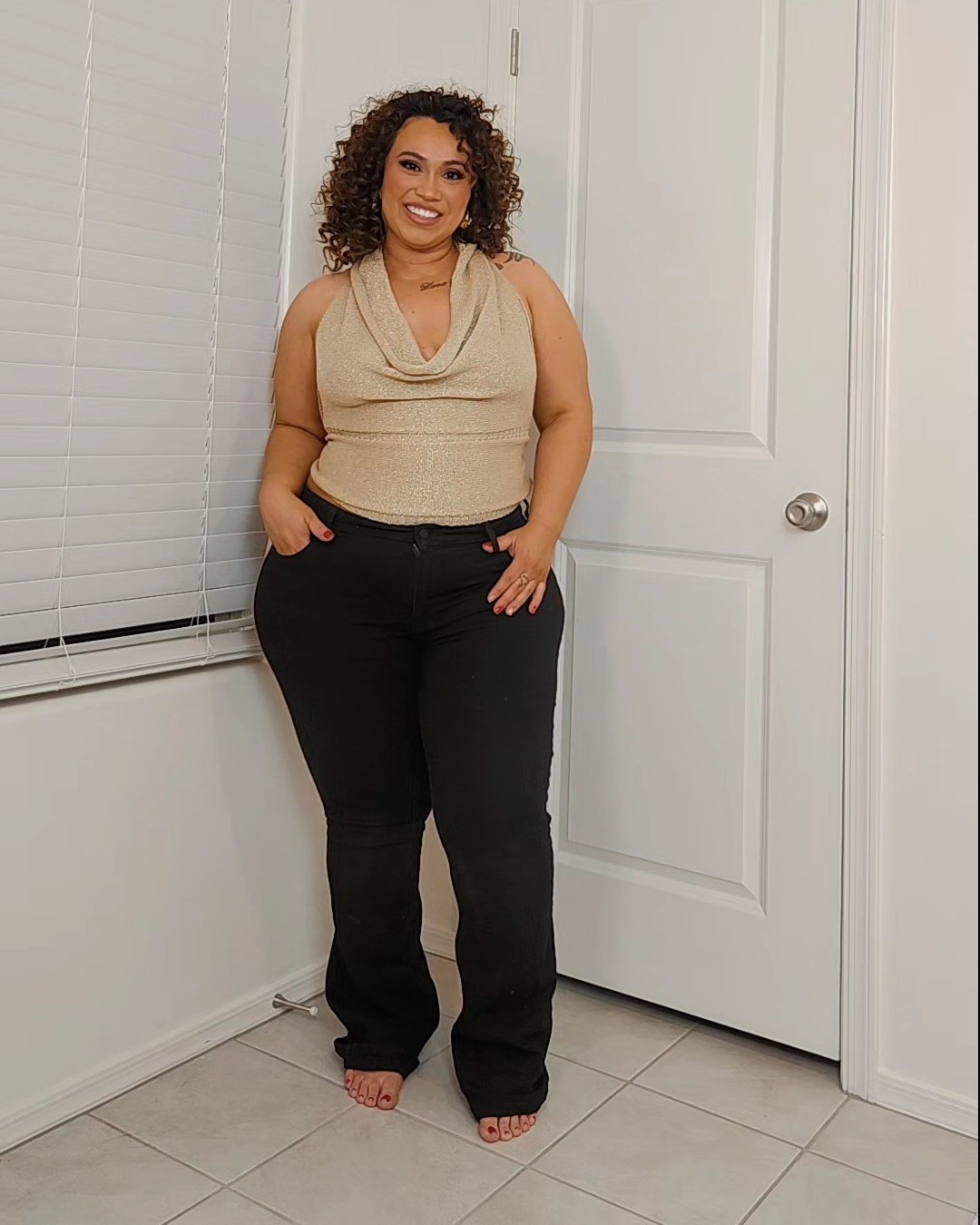 Amazon SHENHESHENHEVisit the StoreSHENHE Women's Sexy Open Back Deep Plunge Knit Halter Top Shiny Cowl Neck Sweater Vest Clubwear

#LTKMidsize #LTKPlusSize