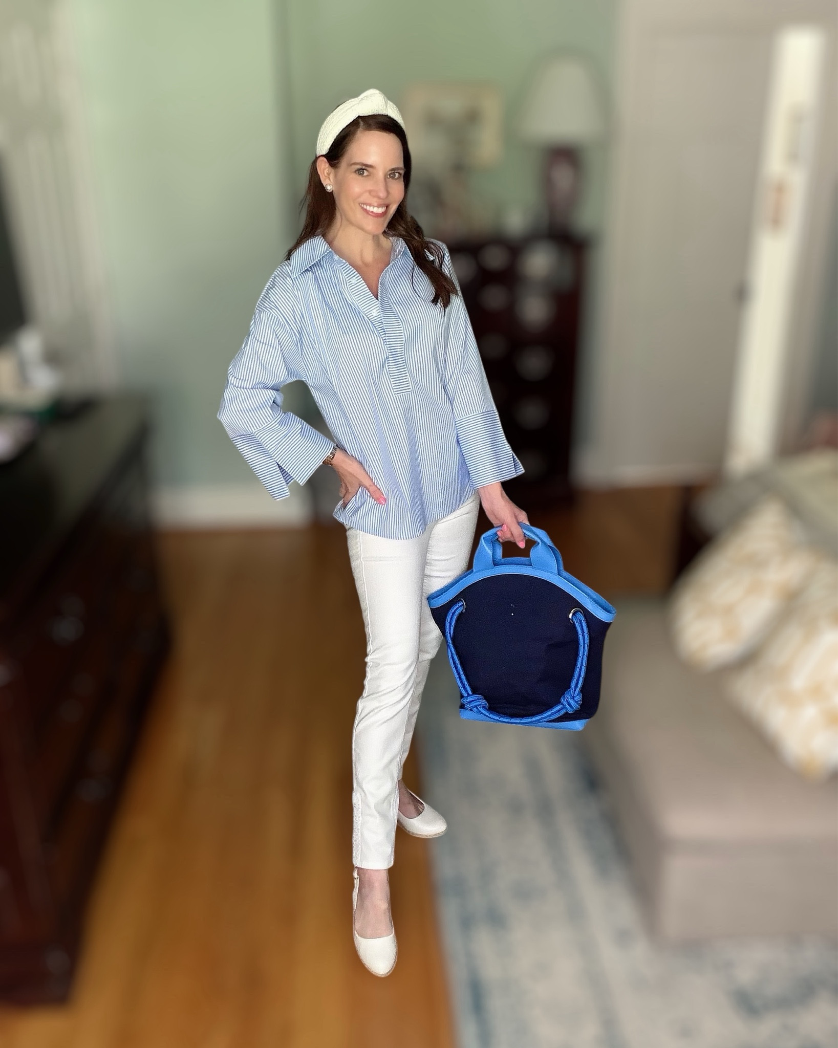 Classic Blue Stripe Blouse & White Jeans Outfit


A timeless blue and white look that’s perfect for spring 💙 I styled this blue striped blouse with white skinny jeans and classic espadrille wedges for an effortless, polished outfit. Finished with a neutral headband, pearl studs, and a navy canvas tote for a clean coastal-preppy feel.

Wearing size XS in the blouse and size 0 in the jeans. Everything is linked including my espadrille wedges, tote bag, headband, watch, and pearl studs.

blue striped blouse outfit, white jeans outfit, coastal preppy style, classic spring outfit, blue and white outfit, casual chic spring style, espadrille wedge outfit, everyday polished look, preppy casual outfit 💙✨

#LTKOver40 #LTKPetite #LTKWorkwear