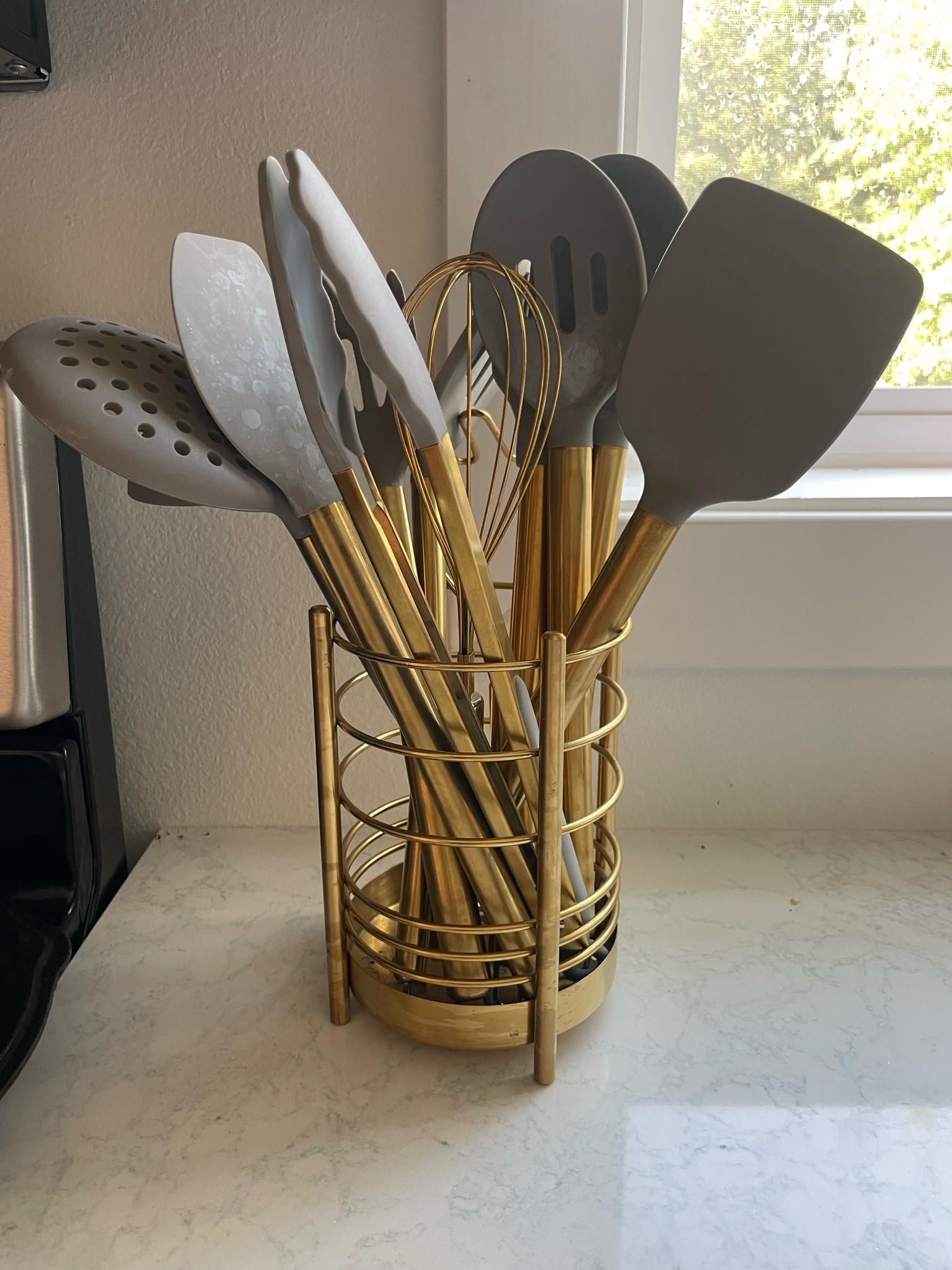 Gold silicone utensils on sale during Amazon Prime Day

#LTKSaleAlert #LTKFindsUnder50 #LTKHome