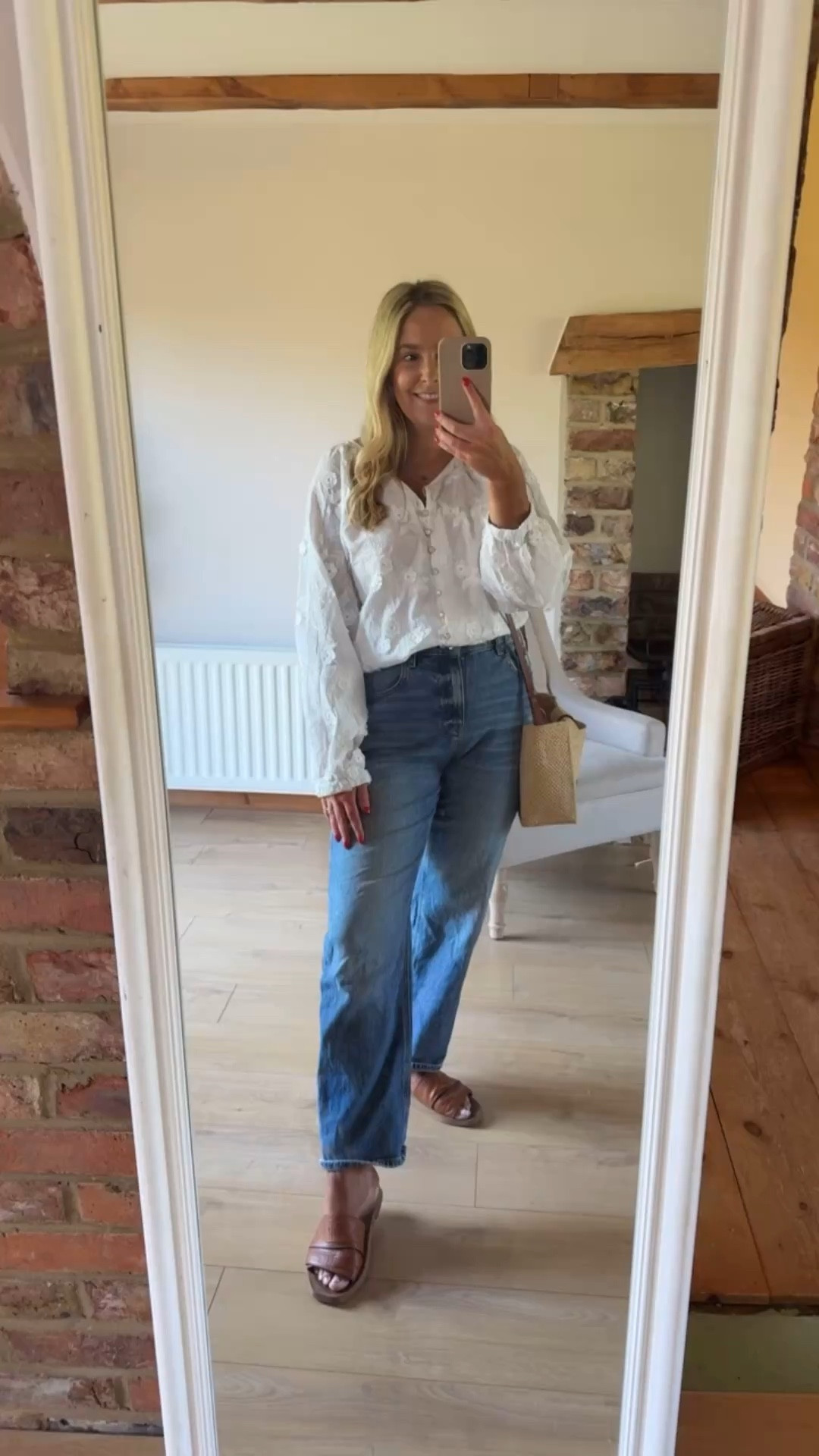 Spring outfit! Nice top and jeans 🥰❤️
The top is so pretty all embroidered and little 3D flowers and big balloon sleeves and under £30! And my fav jeans ever I have them in 3 colours now! 

Top I wear a large 
Jeans I wear a 12r I’d say true to size 



#LTKspring #LTKuk #LTKmidsize