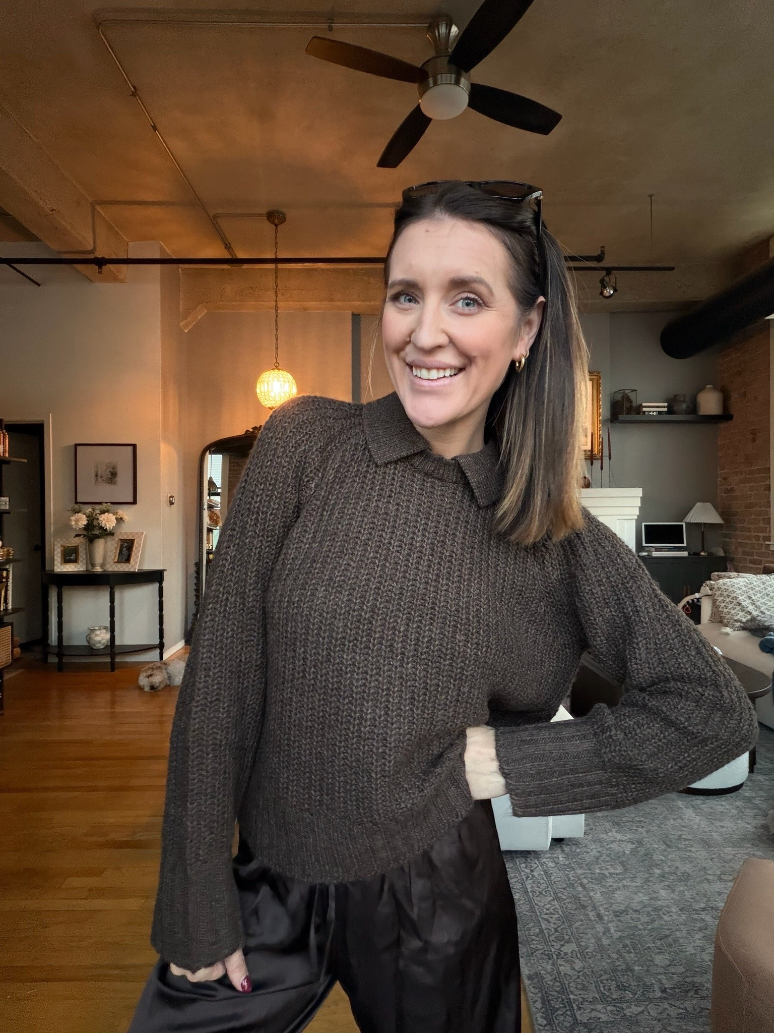How fun are the details on this sweater?! Fits TTS @abercrombie sale up to 30% off sweaters + STACKABLE code: AFLTK for extra 20% off almost everything else