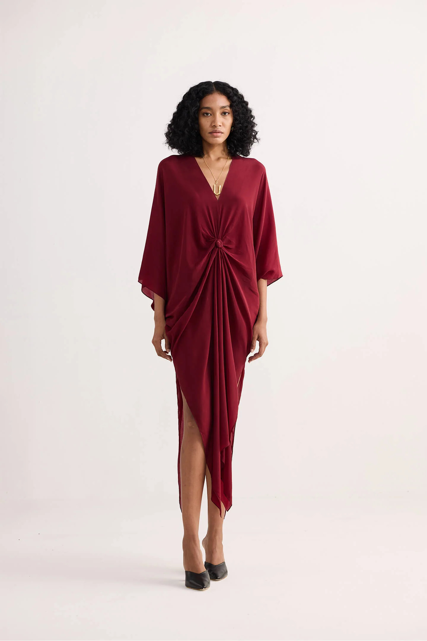 Front Twist Kaftan Dress in Burgundy Burgundy / M | Reistor