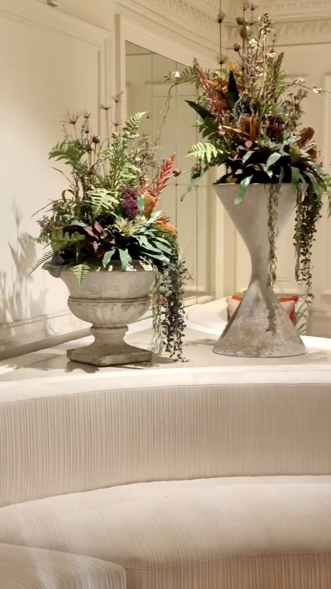 soft curves to make the space feel more inviting, add a few cute ottomans for color and texture, and use a curved coffee table to keep everything flowing. Finish with a well-styled floral arrangement for an easy elevated look.

#curvedsectional #ottoman #coffeetable #floralarrangement #livingroom #springrefresh #summerdecor #homedecor #interiordesign #cozyhome #neutralhome #softcurves #homestyling #designinspo #decorinspiration

#LTKHome #LTKSaleAlert