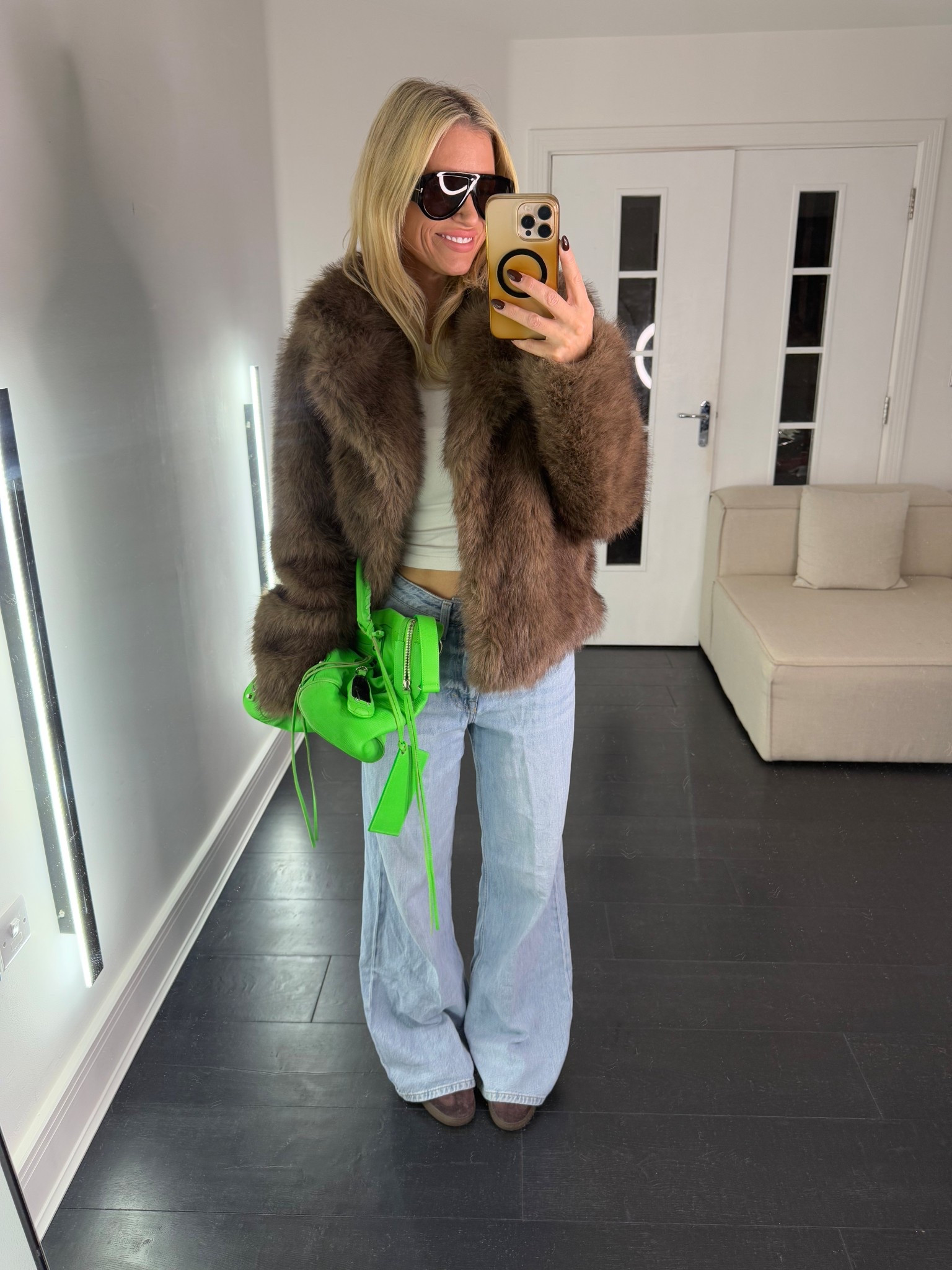 Love a brown faux fur paired with light coloured jeans 🤎🩵 

#LTKstyletip #LTKautumn #LTKwinter