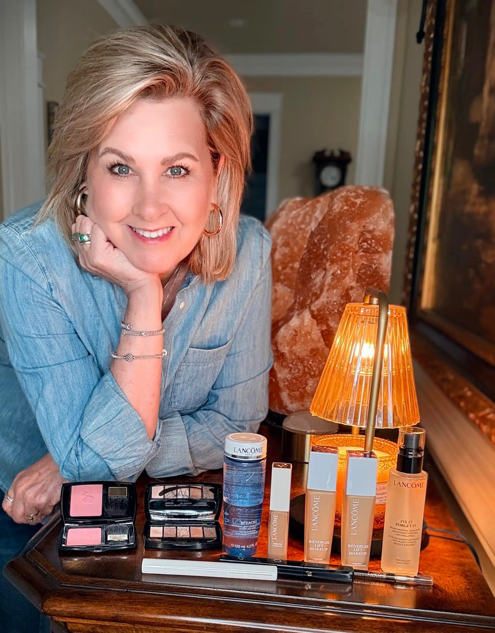 Have you ever noticed how sometimes the smallest things can lift your spirits? Maybe it’s finding the perfect song on the radio or catching up with a dear friend. Lately, for me, it’s been getting back into my quick morning makeup routine. @nordstrombeauty #nordstrompartner 

#LTKBeauty