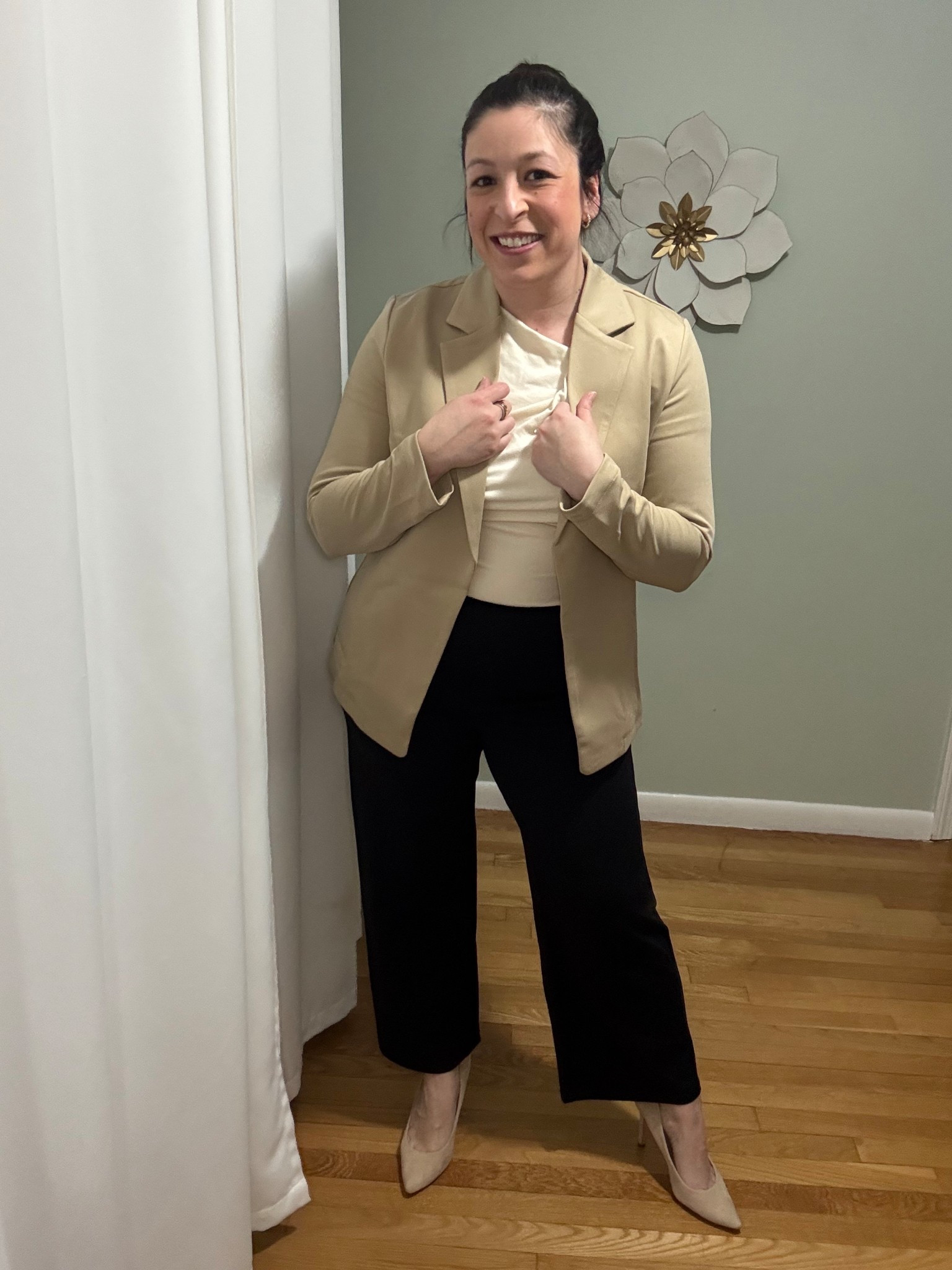 Beige on beige is simple and classic 

#LTKdayinmylife #LTKmomlife #LTKootd