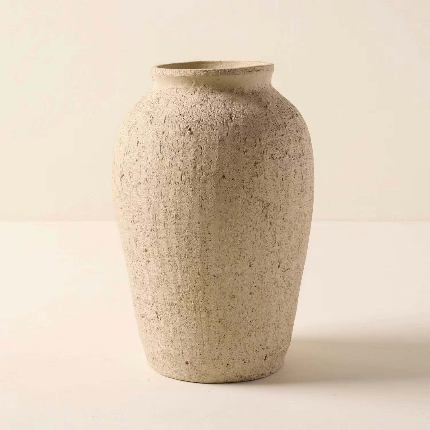 Small Textured Adrienne Vase | Magnolia