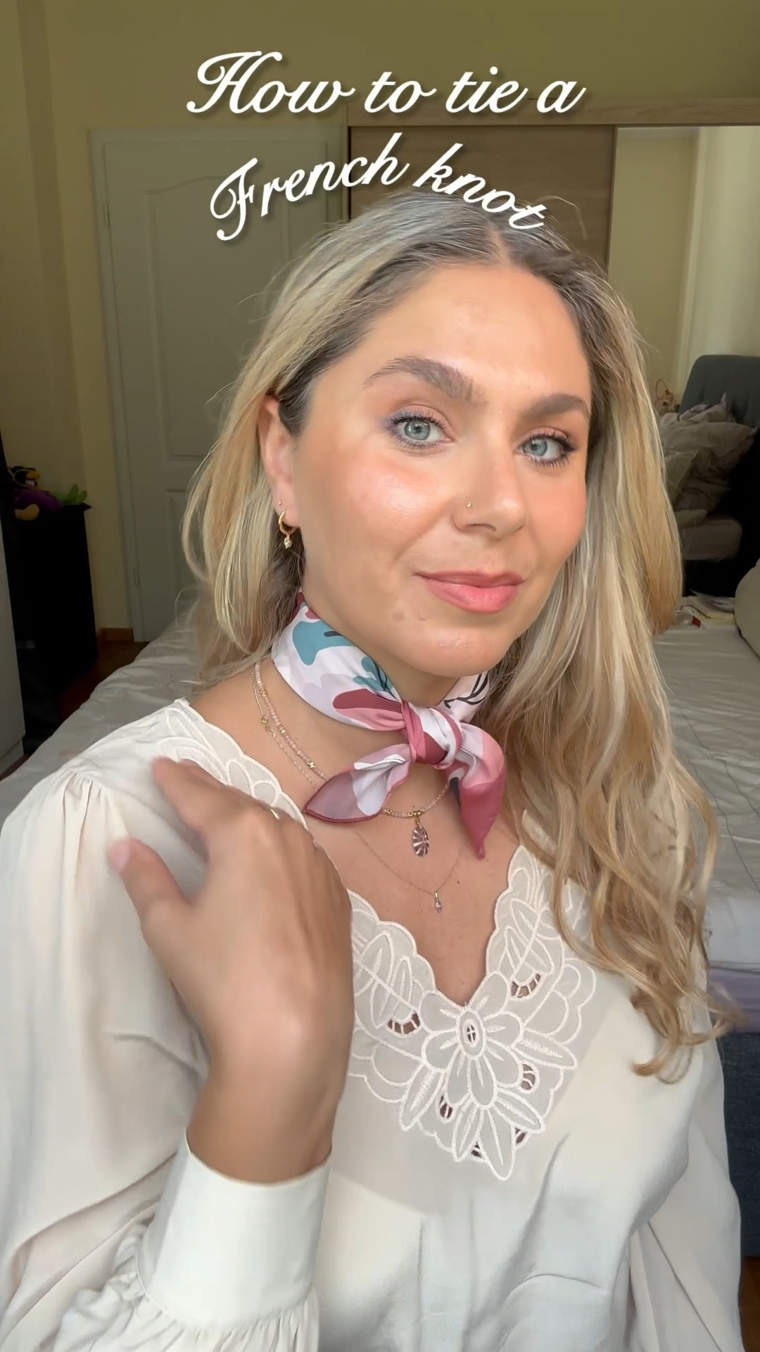 How to tie your silk scarf with a French knot 💕🇫🇷

#LTKOver40 #LTKMidsize #LTKStyleTip