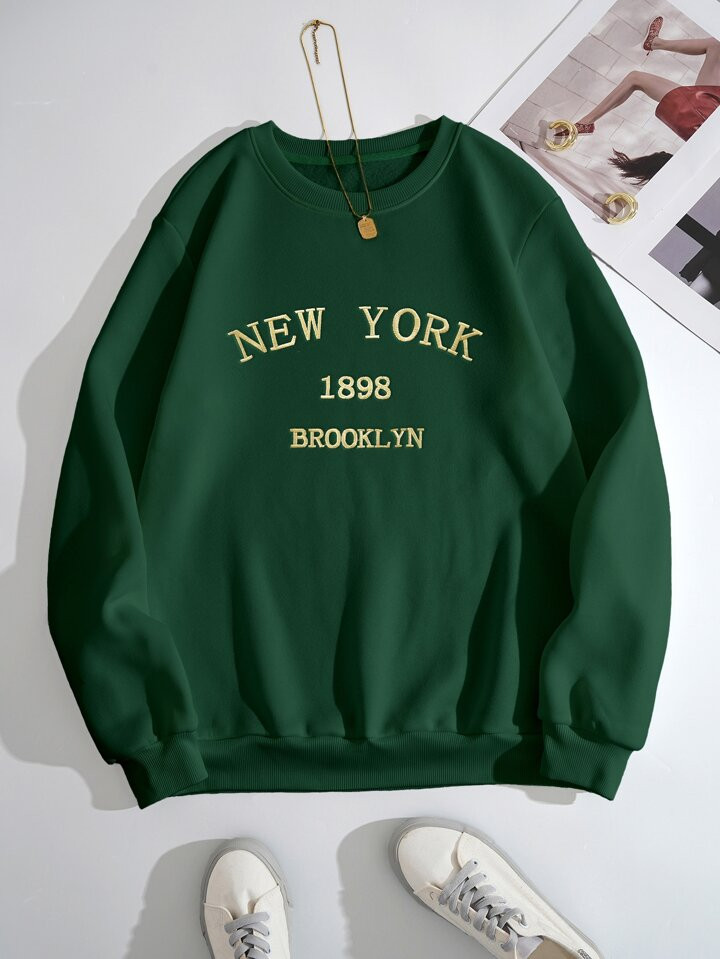 SHEIN Essnce Letter Graphic Thermal Lined Sweatshirt | SHEIN