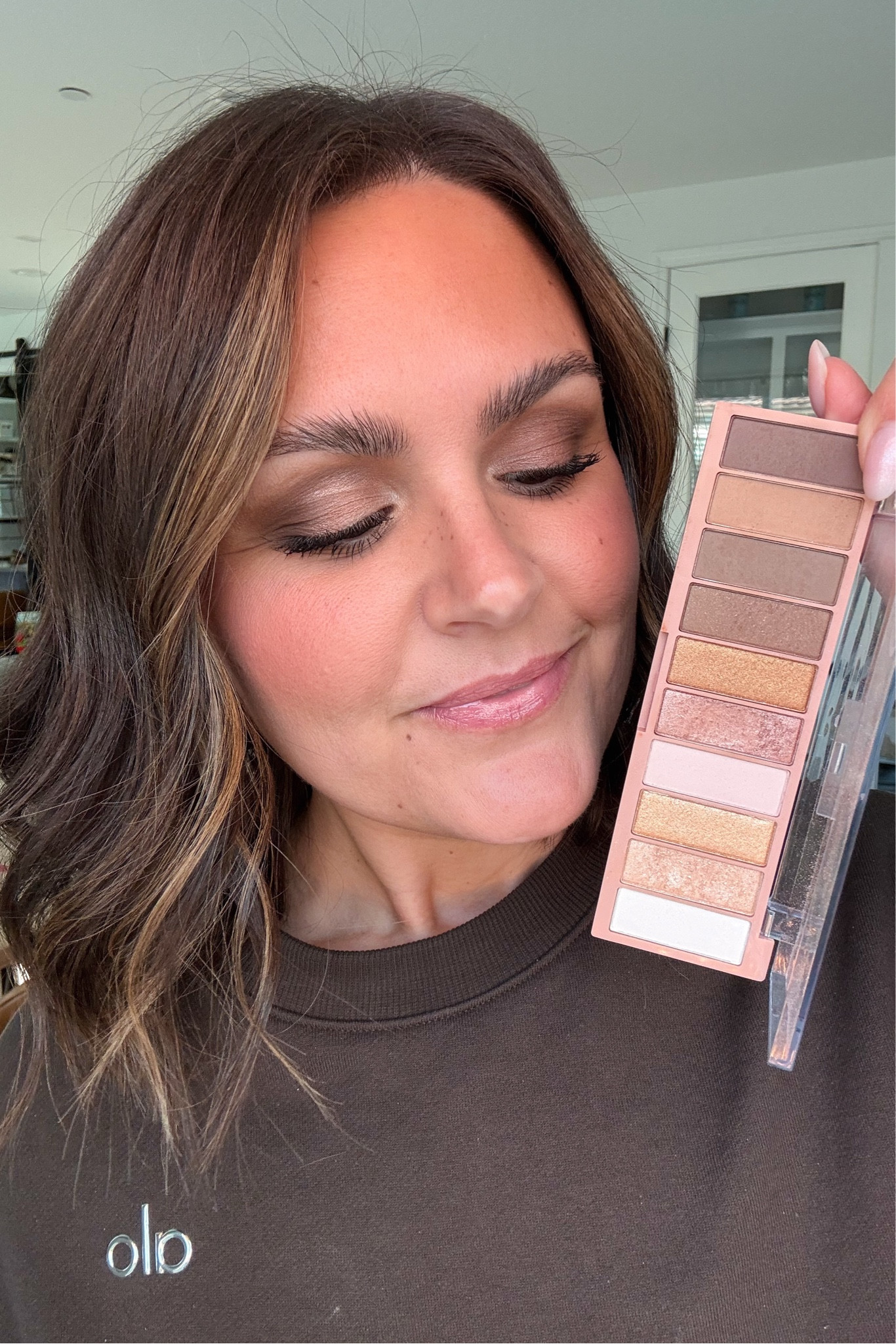 Easy eyeshadow tutorial, easy makeup

Urban decay, Eyeshadow primer potion 
Palette, shade Nude
Tartelette, tubing mascara 
(Tarte code: ITSCOURTNEY)

Alo sweats - medium top & bottoms (size down) *they’re pricey but so comfy!

Makeup over 30, mature skin makeup, basic eyeshadow, nude eyeshadow 

#LTKStyleTip #LTKBeauty #LTKFindsUnder50