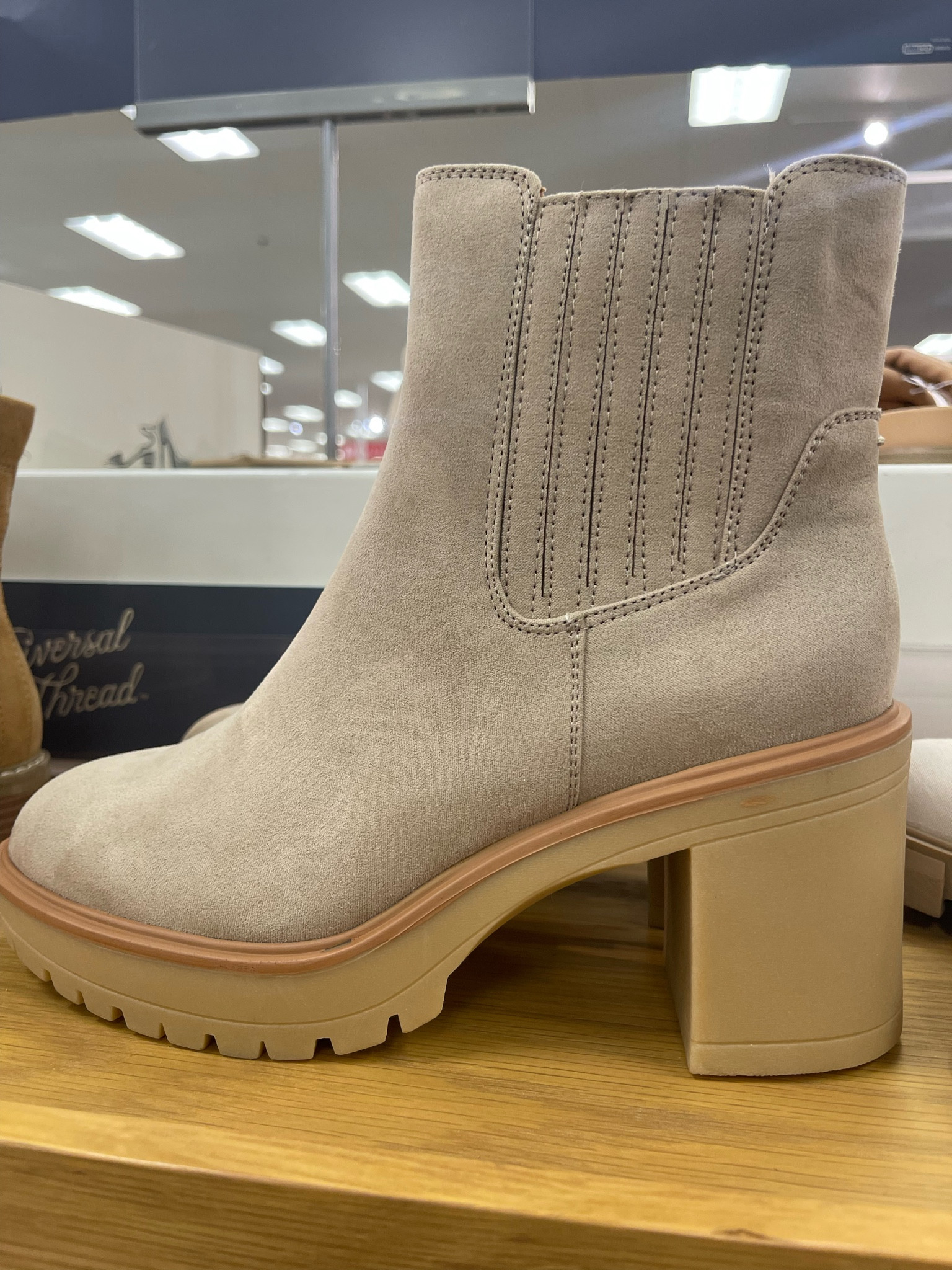Womens Boots 
Fall shoes
Boot style 
Fall fashion 


#LTKSeasonal #LTKunder50 #LTKshoecrush