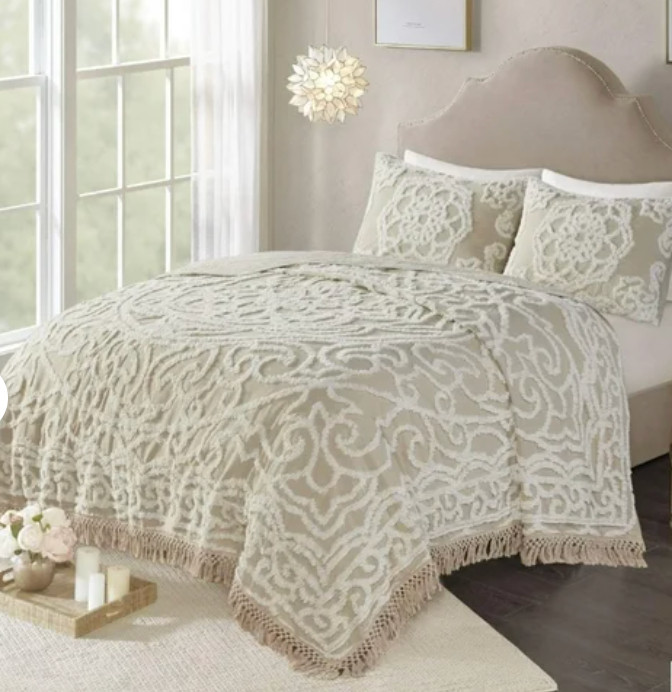 Just ordered this bedspread and bedskirt for one of our spare bedrooms! 

 #LTKHome