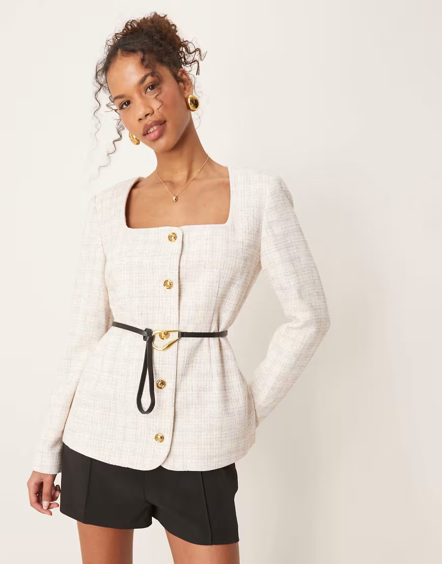 ASOS DESIGN - Bouclé blazer met lage ronde hals en riem in gebroken wit-Neutraal | ASOS (Global)
