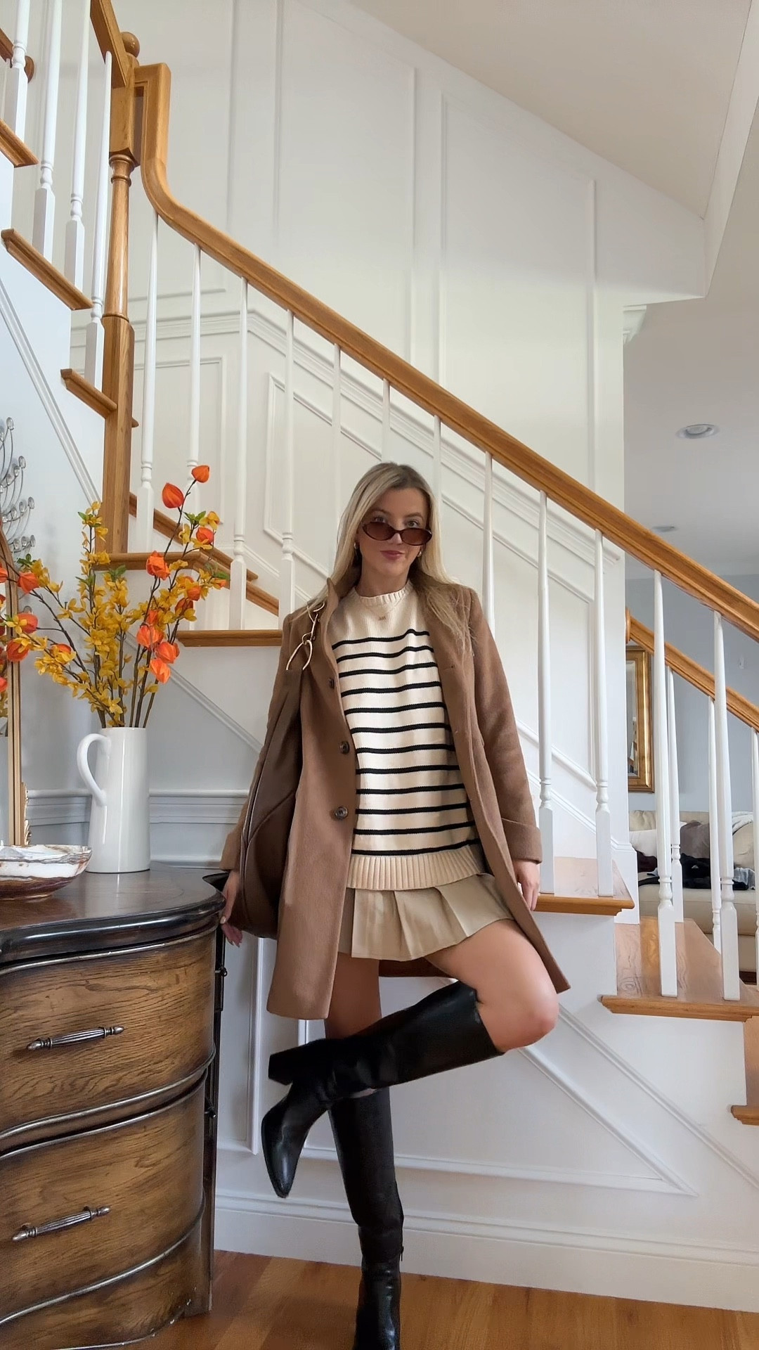 An oversize sweater and a mini skirt outfit🍂

#LTKSeasonal #LTKStyleTip