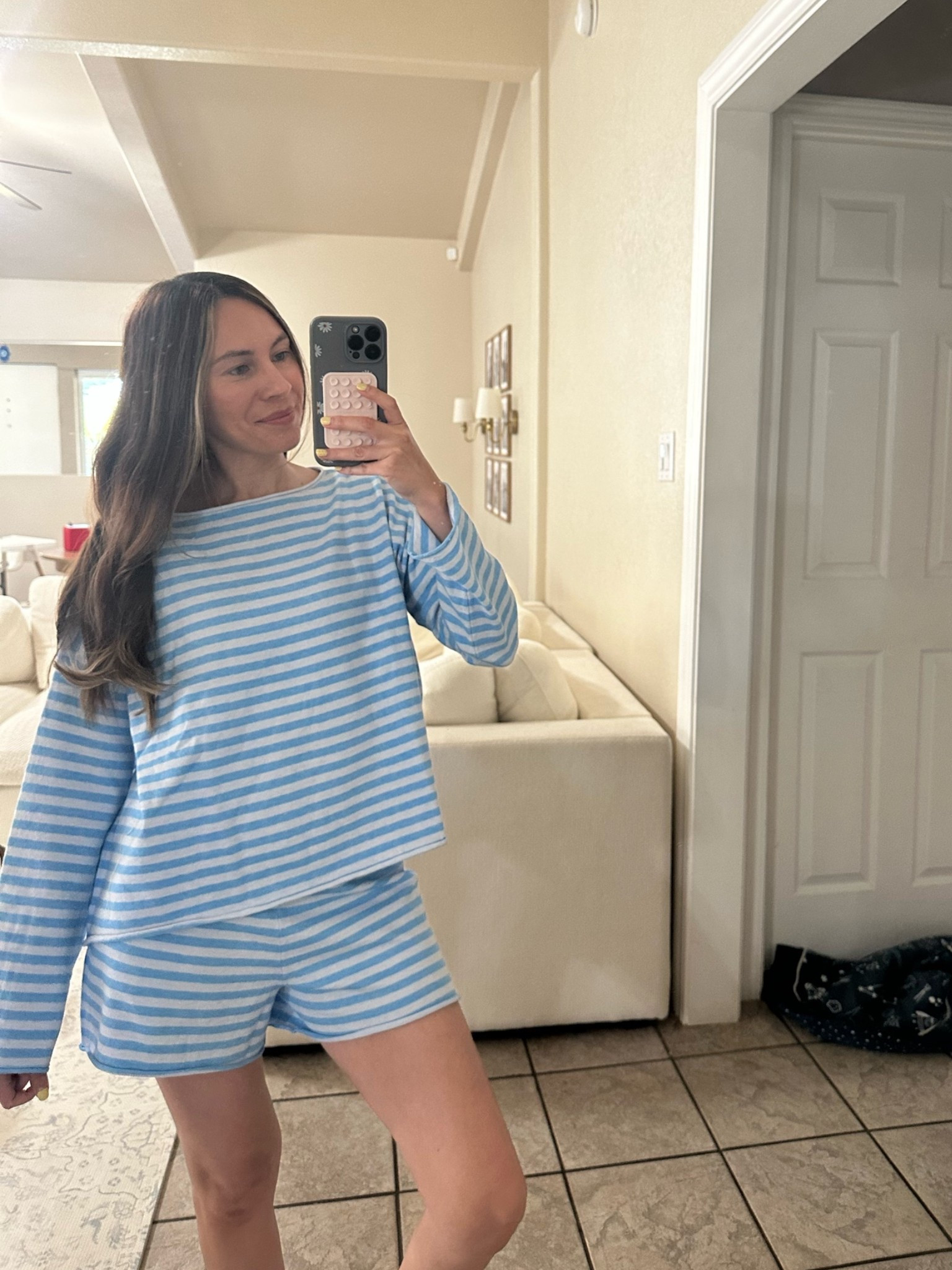 Living in this set🩵 wearing XS in the top and S in the bottoms

#LTKdayinmylife #LTKootd #LTKmomlife