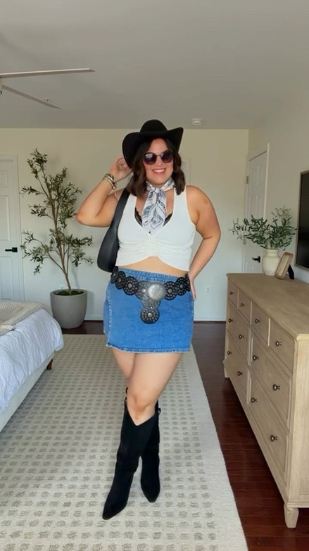 Country Concert Outfit 

Bralette + top: size 0
Skort: size 14
Boots: size 10

#LTKootd #LTKSeasonal #LTKMidsize