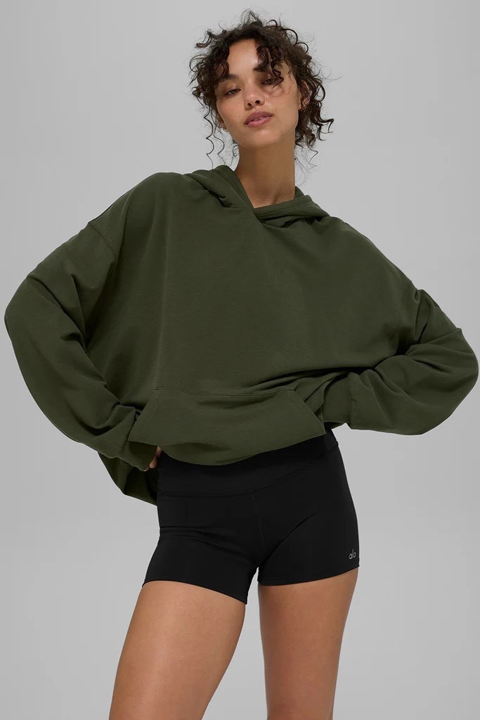 Olive green hoodie for Fall and Wonter Alo

#LTKcanada #LTKstyletip