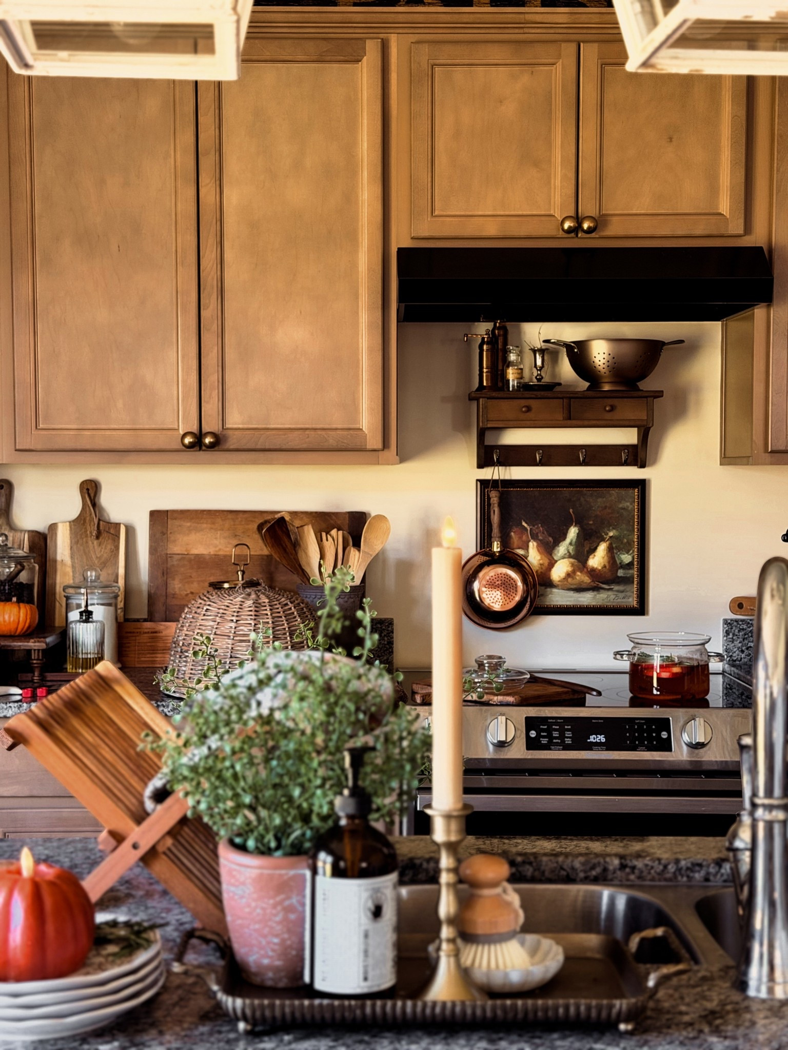 A cozy fall kitchen moment. 🍂🤎

#LTKSeasonal #LTKHome