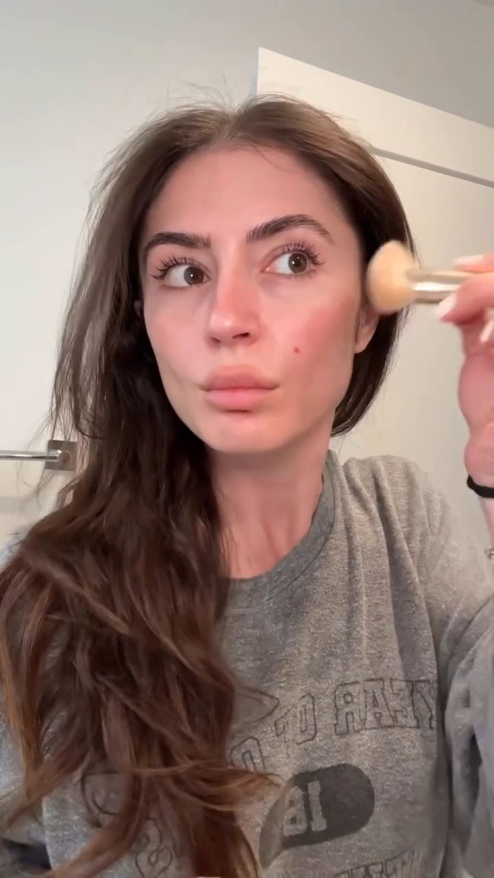 I think I’ve perfect light glam at this point 😂 No foundation or concealer necessary!