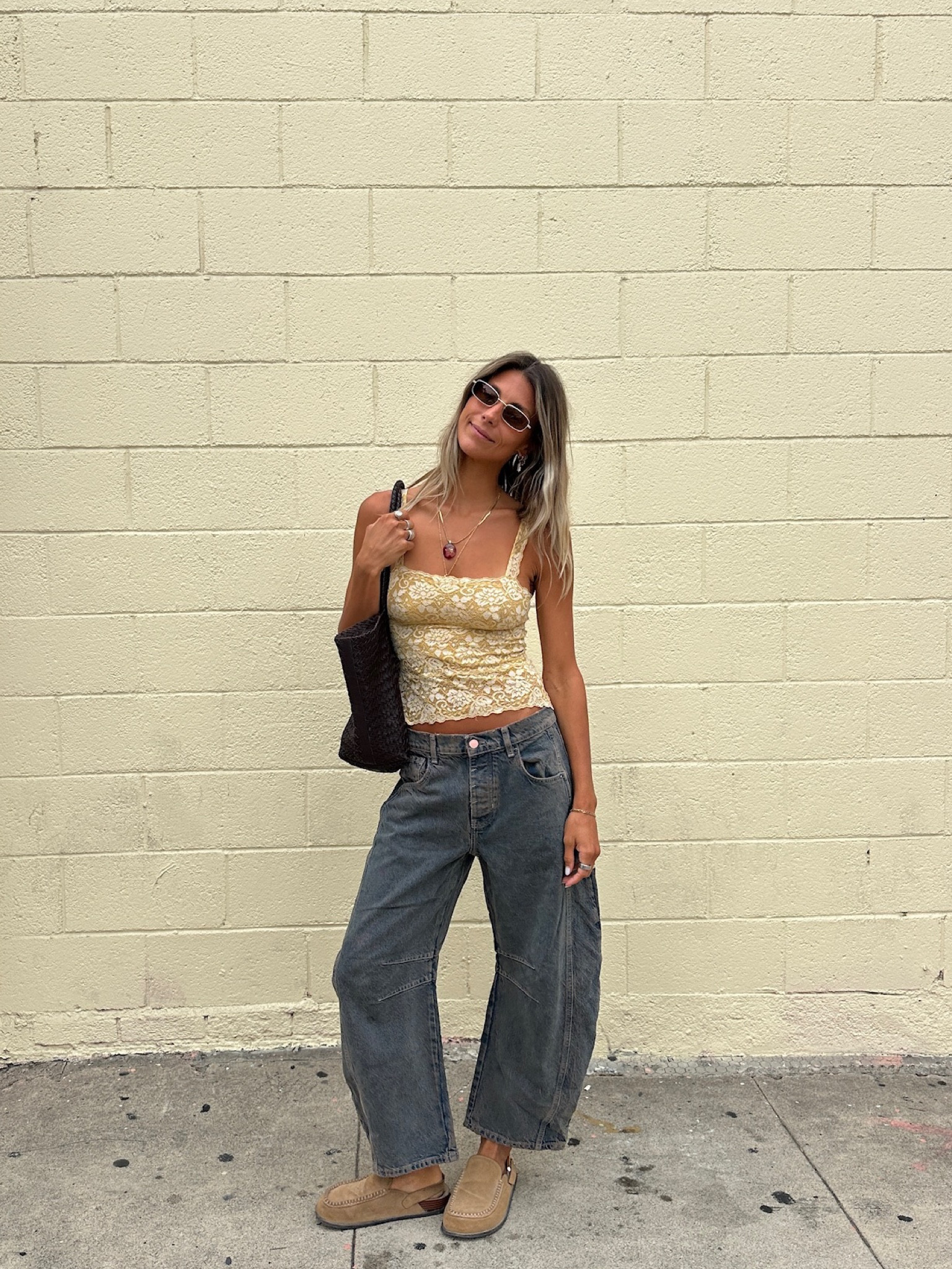 Vintage top, free people barrel jeans🖤