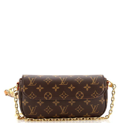 Ivy Wallet on Chain Monogram Canvas | Rebag