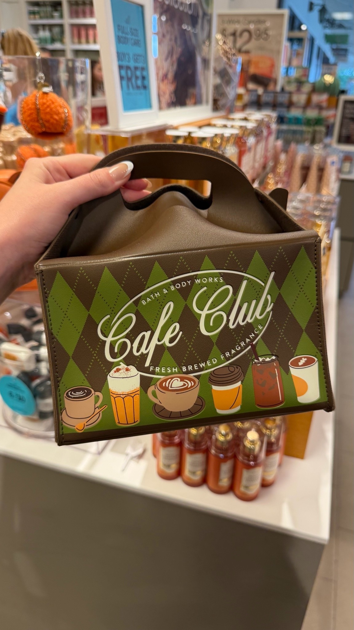 The cutest lil cafe purse at bath and body works 🍁🍂☕️ comes with a crossbody bag too. Would make an adorable gift bag with bath and body works soaps and candles