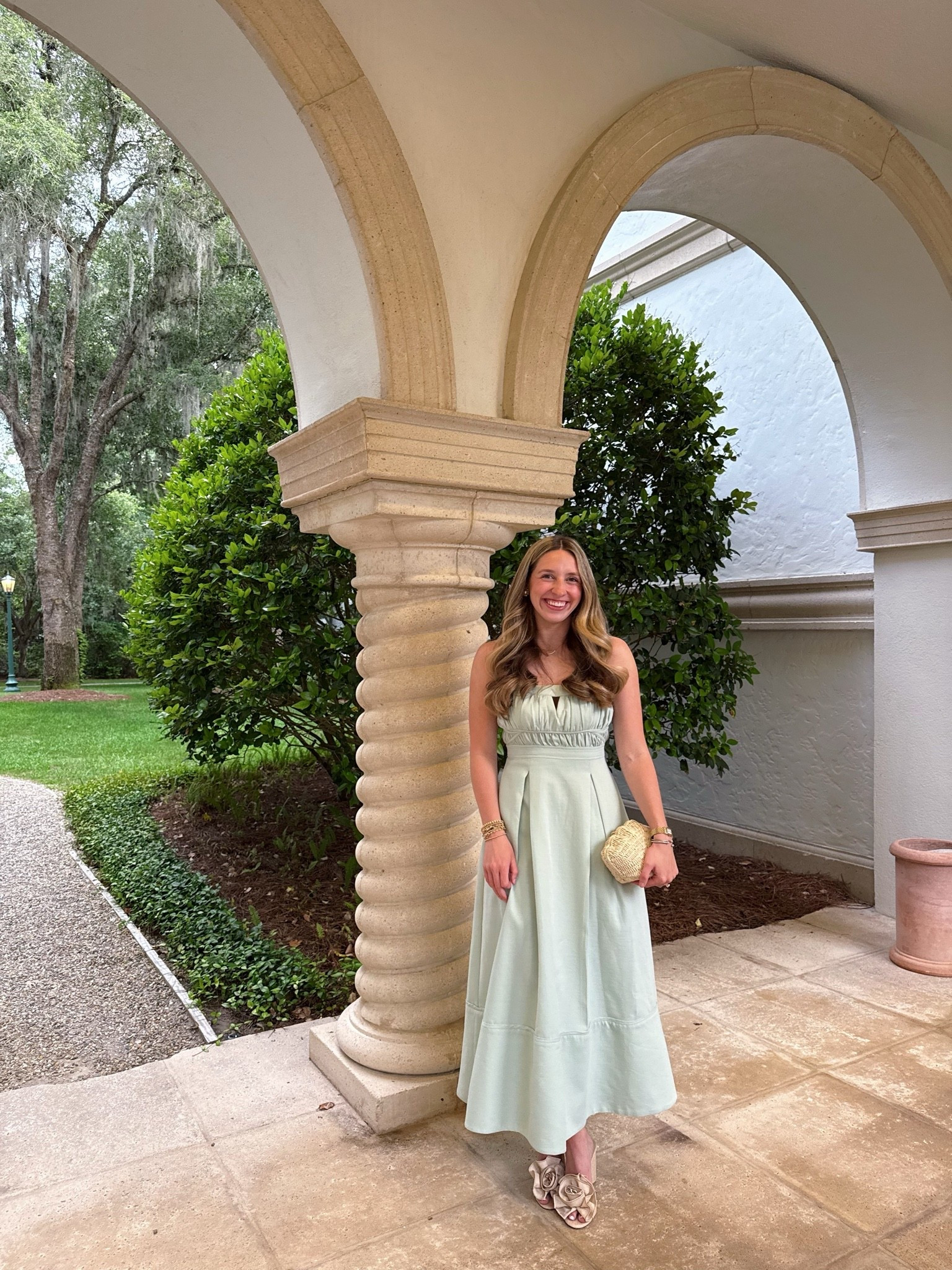The most beautiful summer dress - wearing an XS

#LTKgrwm #LTKootd #LTKSeasonal