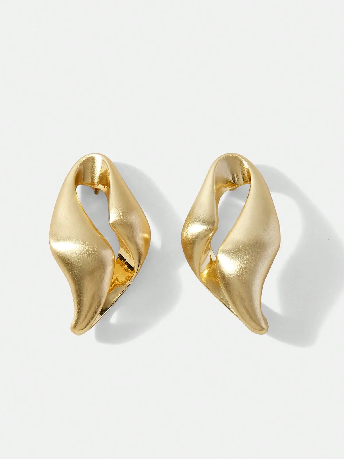 Twisted Sculptural Hoop Earrings | Commense