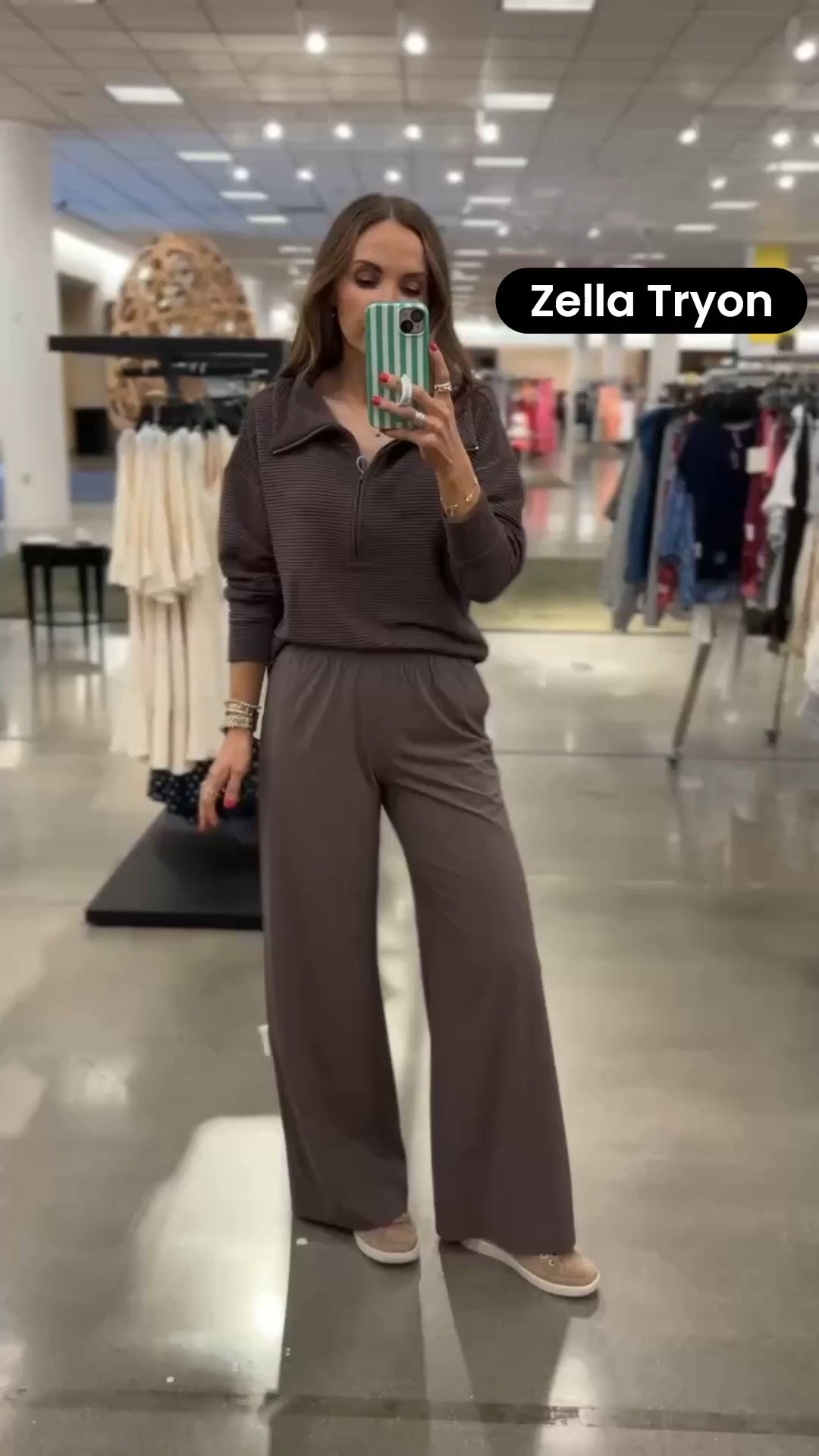 @zella pieces I love! 
I am in a xs in the top (comes in white and brown) and a s in the pants (comes in brown and black)

#LTKActive #LTKSaleAlert