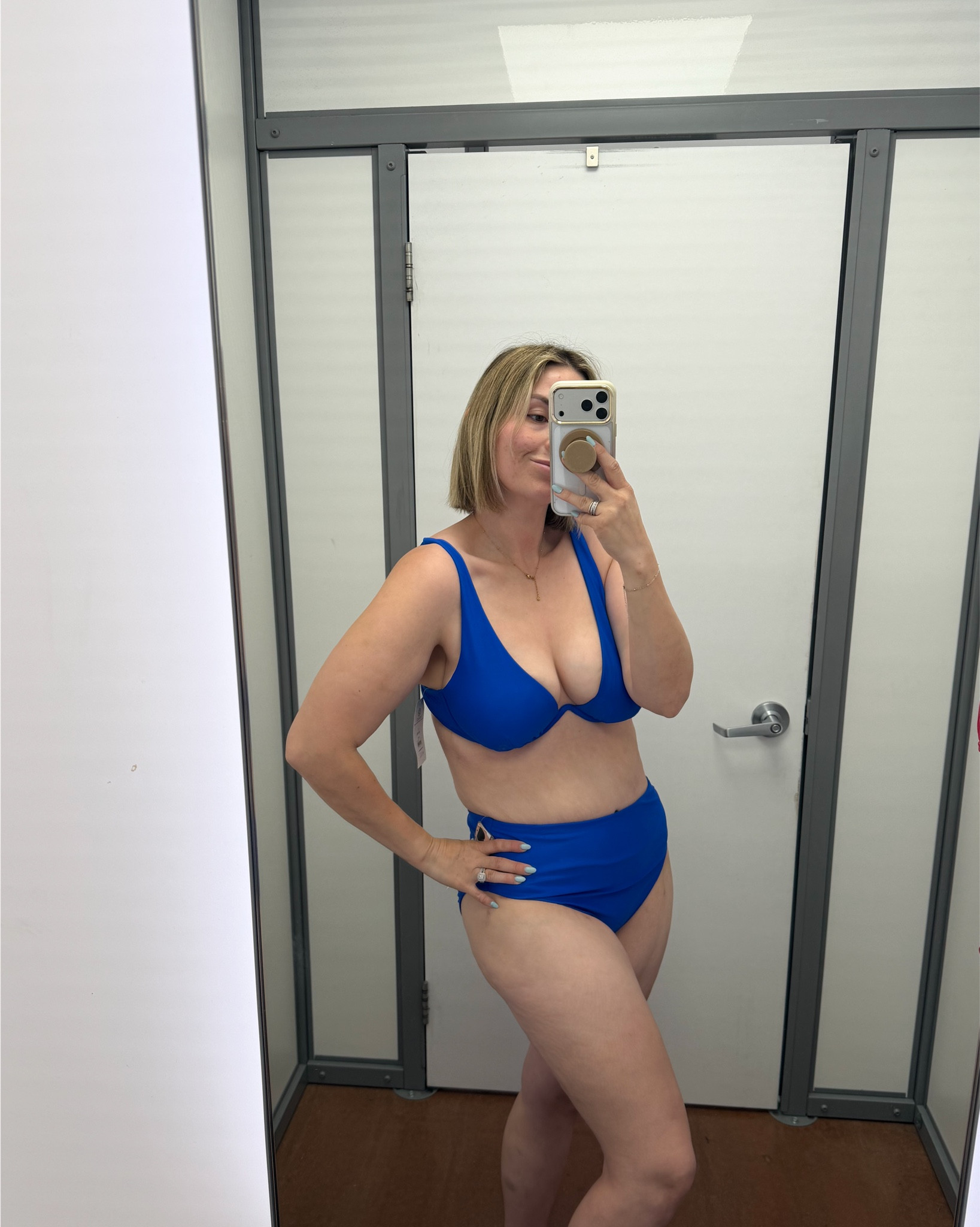 Walmart swim wearing size large 

#LTKSwim #LTKMidsize