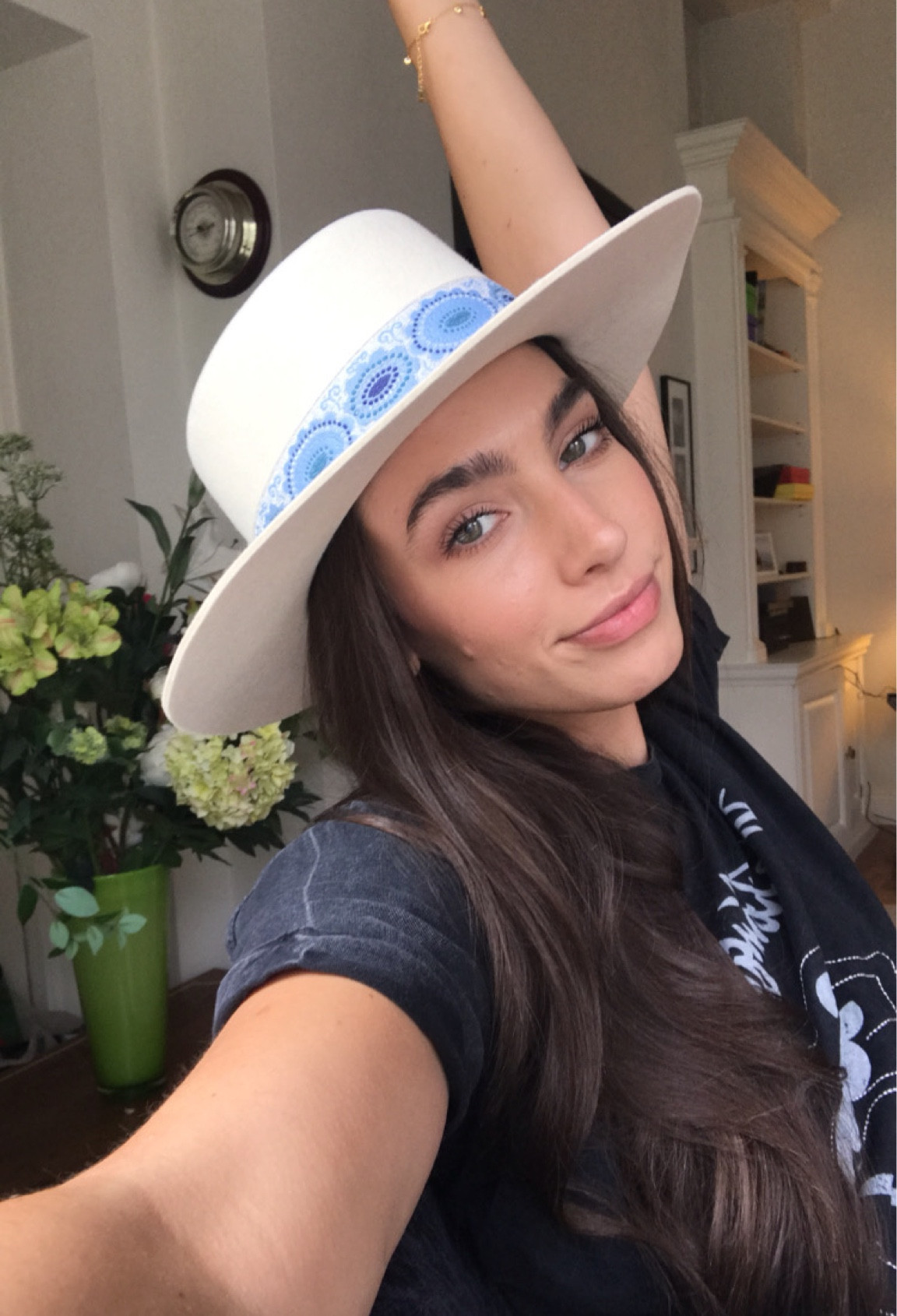 Cream Lack Of Color Boater Hat with Blue Ribbon

#LTKfit #LTKSeasonal #LTKstyletip