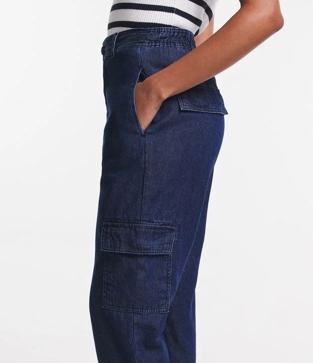 Calça Cargo em Jeans com Bolsos Laterais e Lapelas Dianteiras Azul - Lojas Renner | Renner (BR)