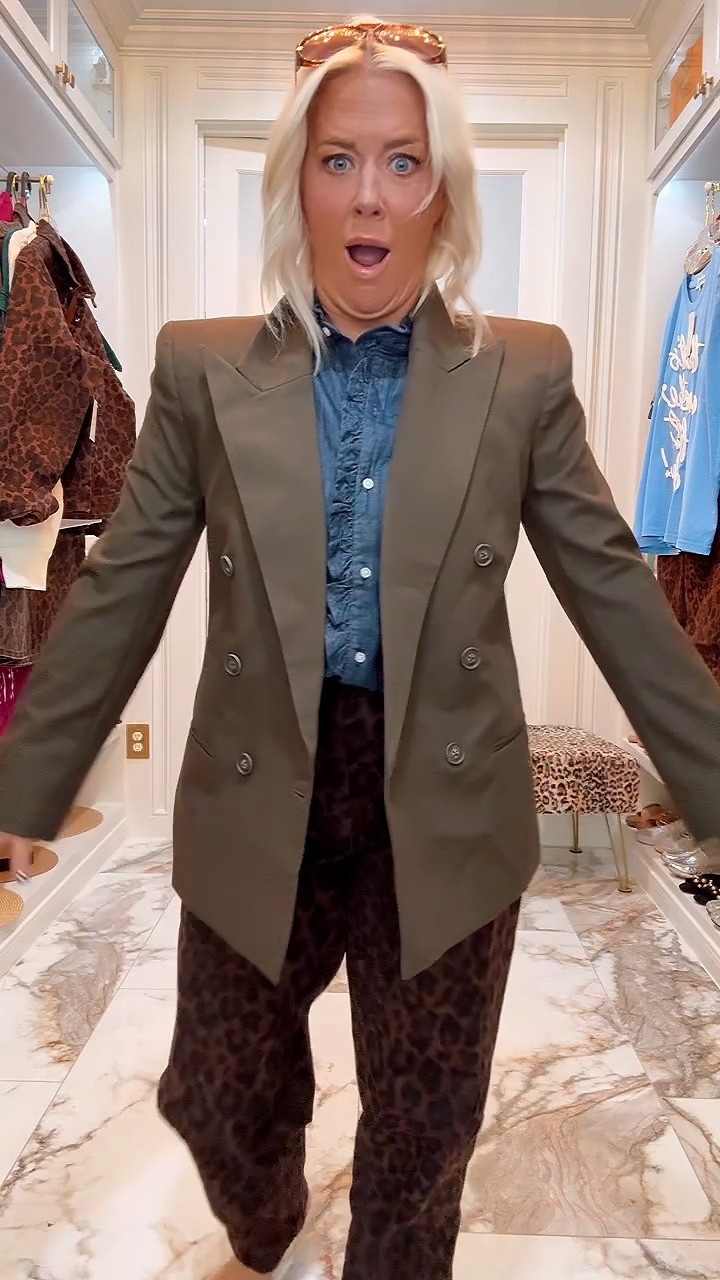 Not a fan of the trench jacket but this blazer feels like $500. Size XS