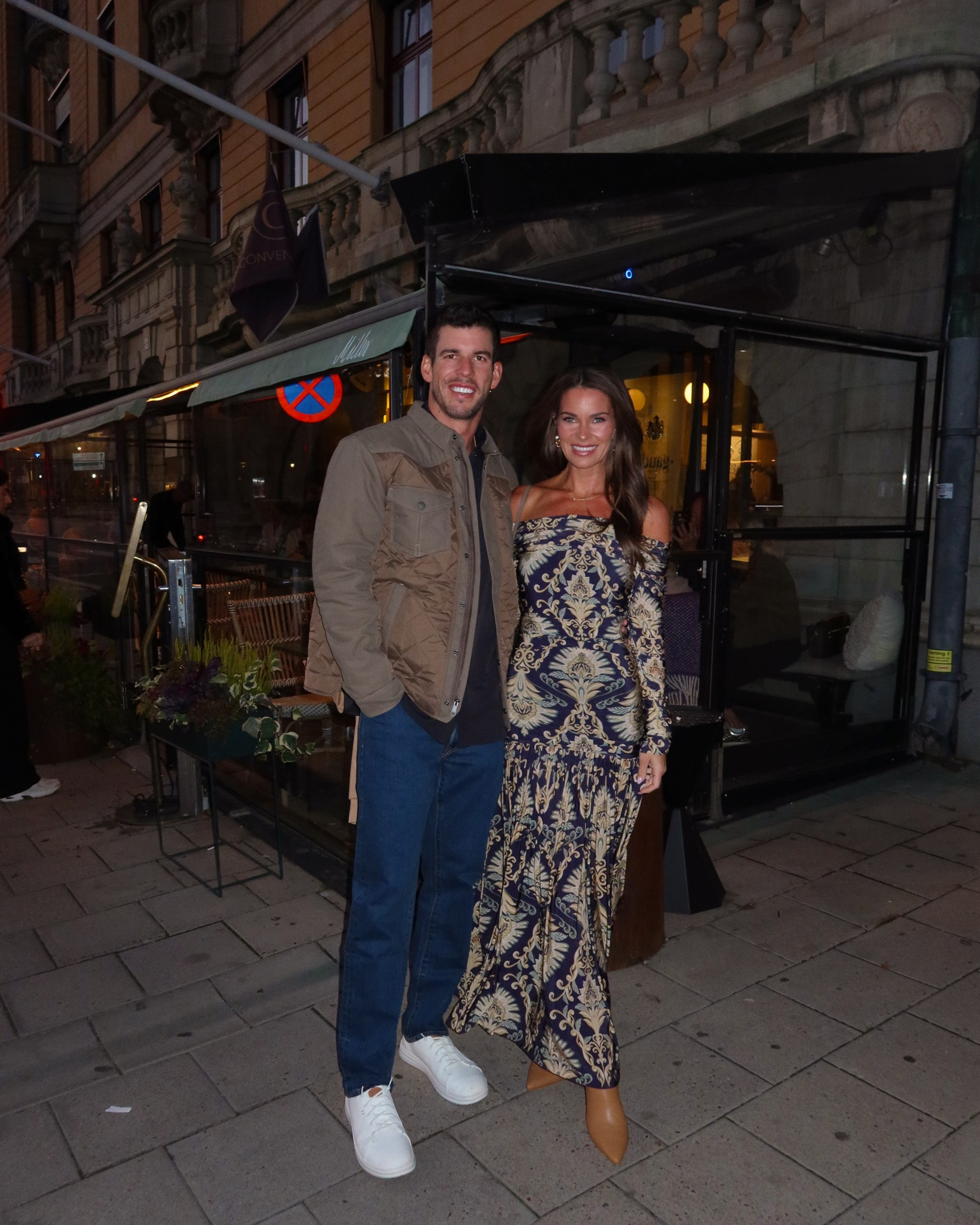 the perfect date night dress and boots for fall