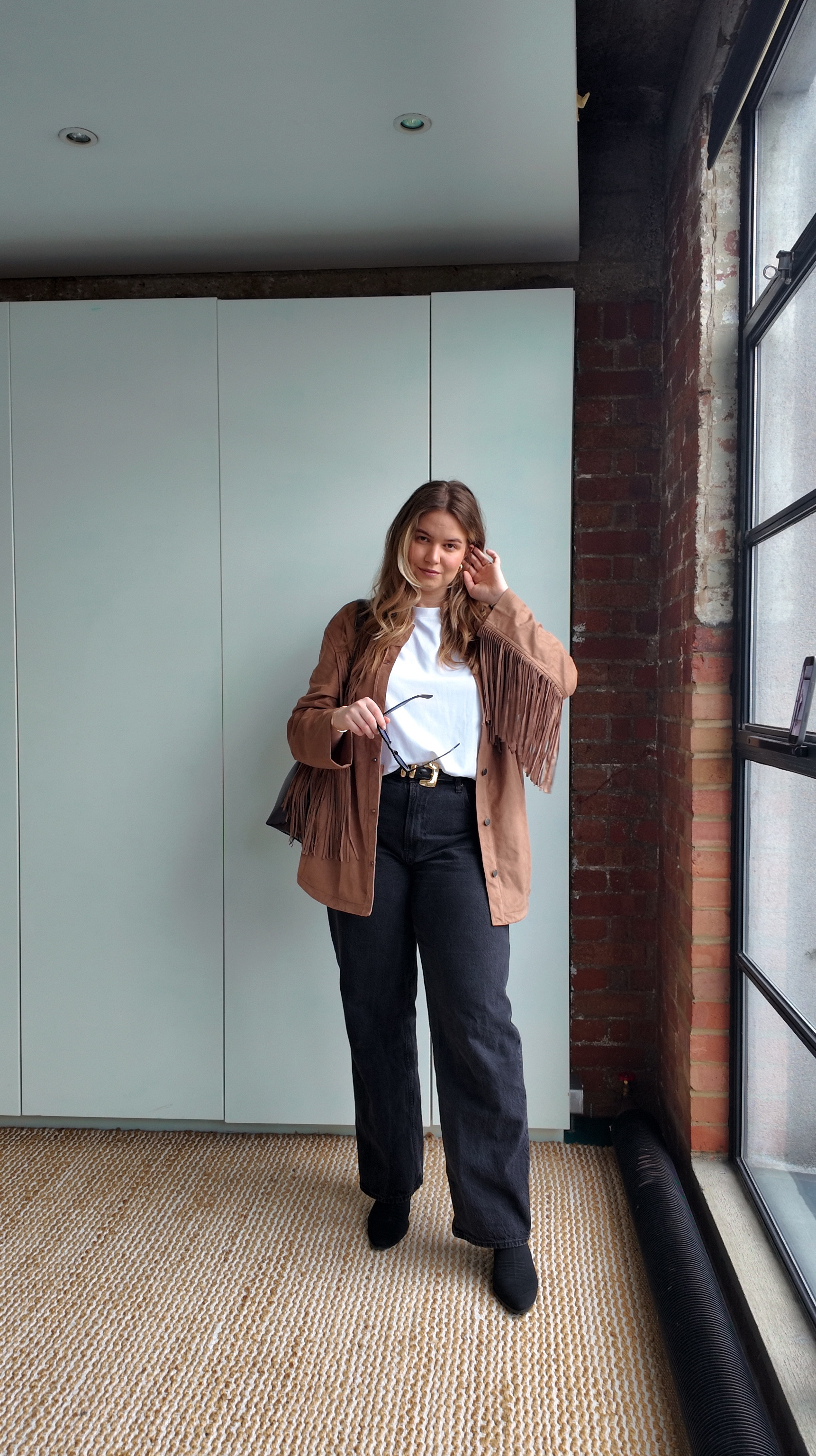 Uniqlo airism t-shirt [XL]
Abercrombie jeans [W33 L]
Good buckle belt 
Free people boot heels
Free people tassel suede jacket [XL]
Zara bag 
Rayban wayfarer sunglasses

#LTKcurves #LTKstyletip #LTKspring