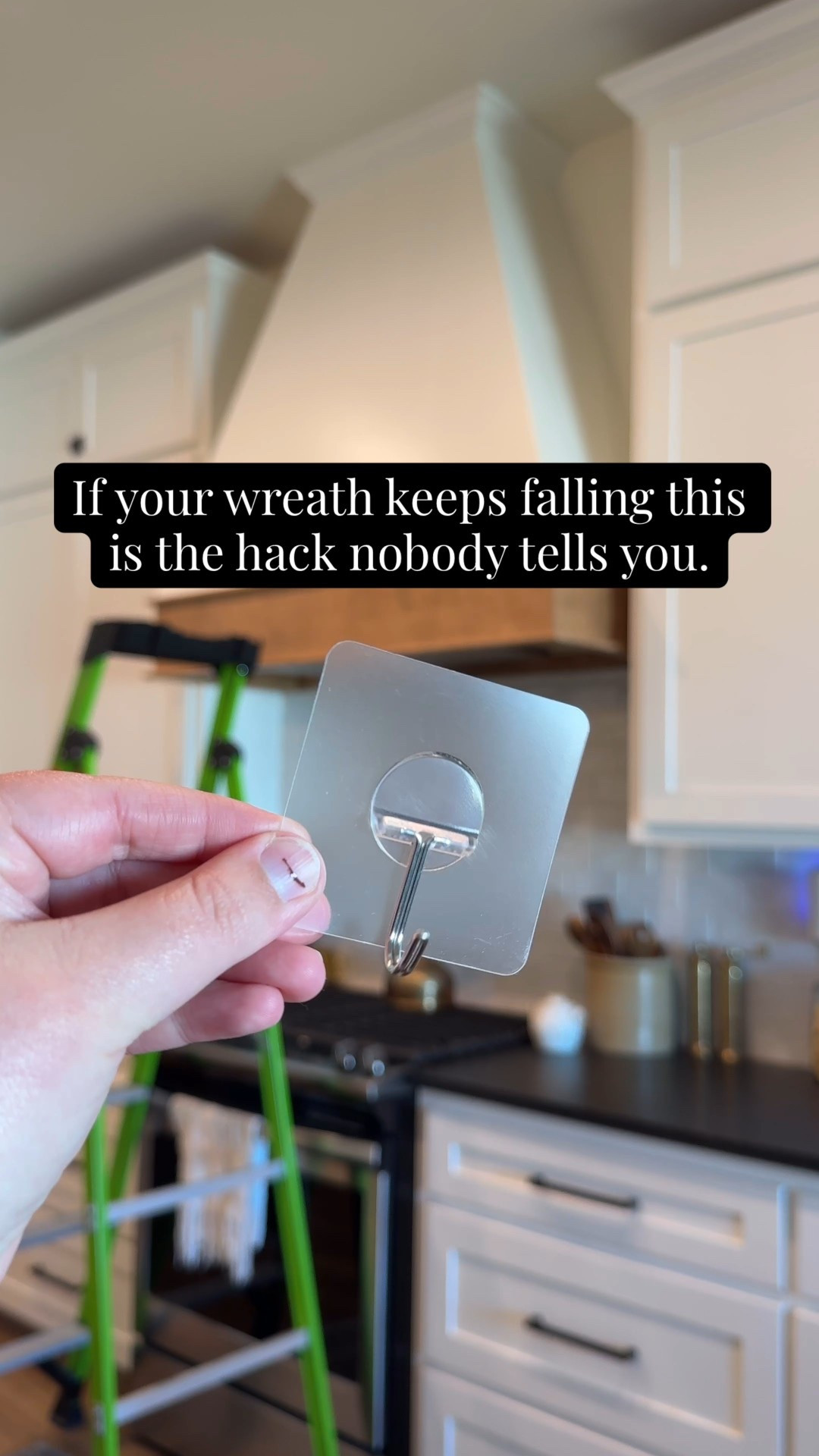 I’ve used this same hook on my range hood for years now and it hasn’t failed me once.
Strong adhesive, no slipping, no drama.