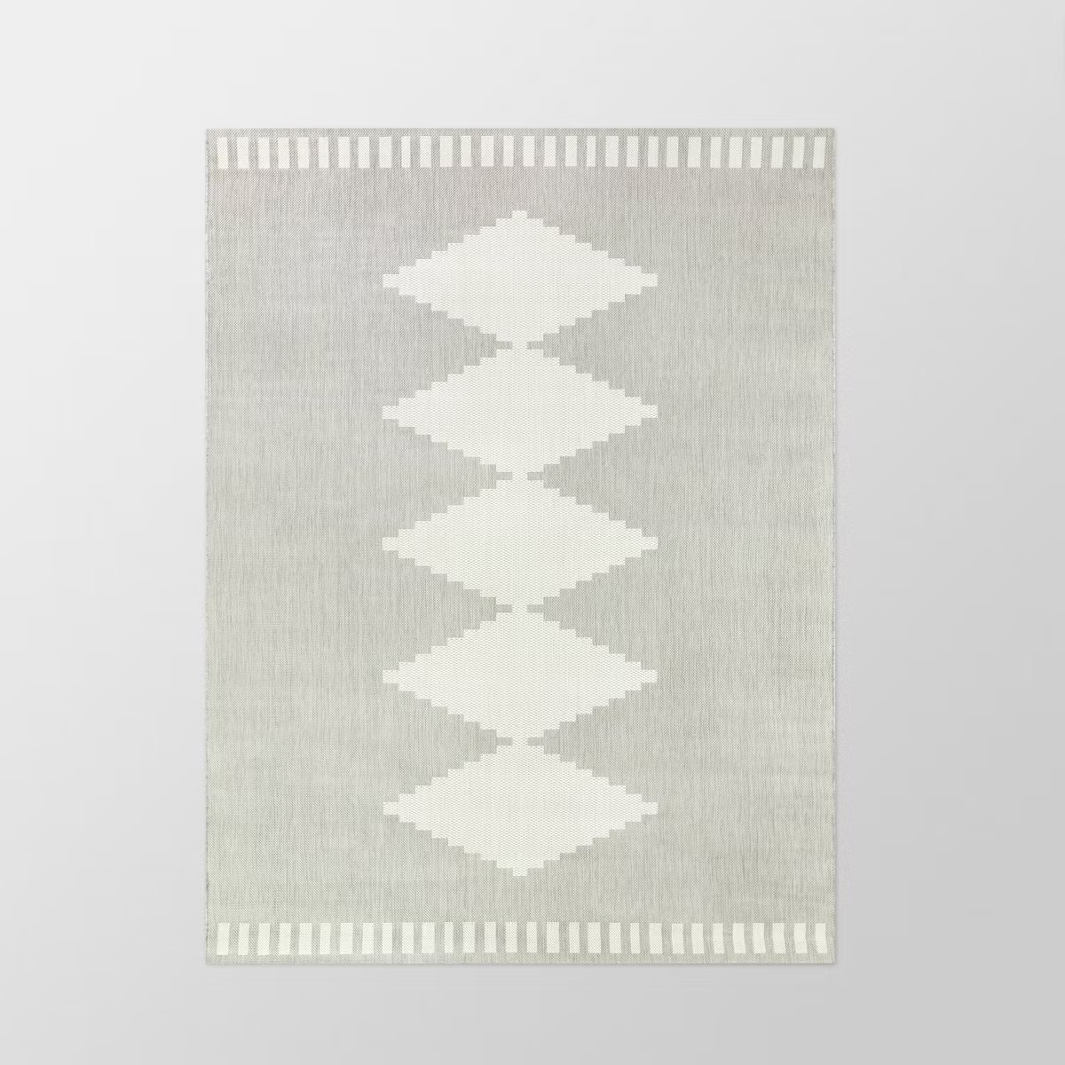 5'3"x7' Diamond Outdoor Rug Cream - Threshold™ | Target