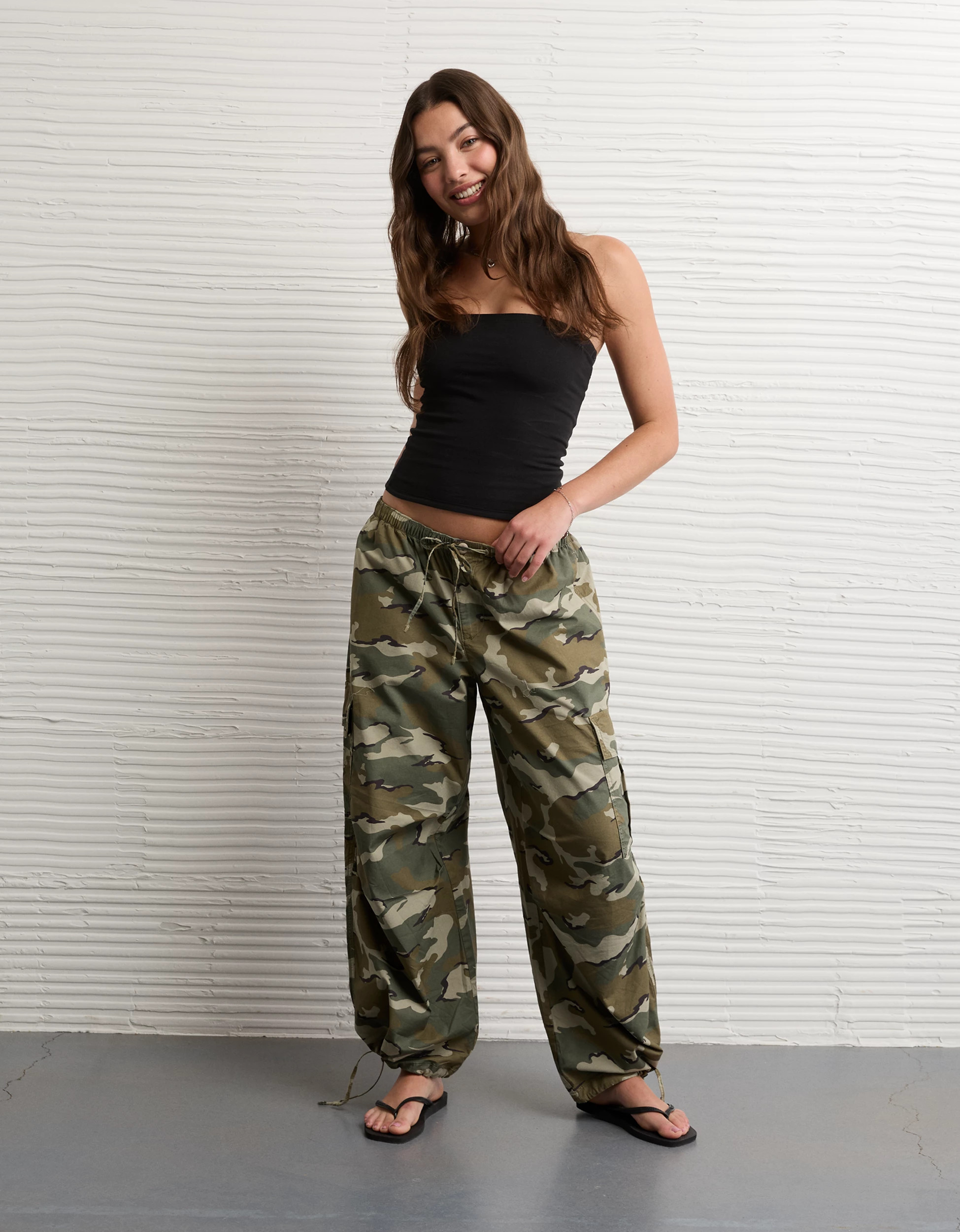 AE Low-Rise Baggy Cargo Parachute Pant | American Eagle Outfitters (US & CA)