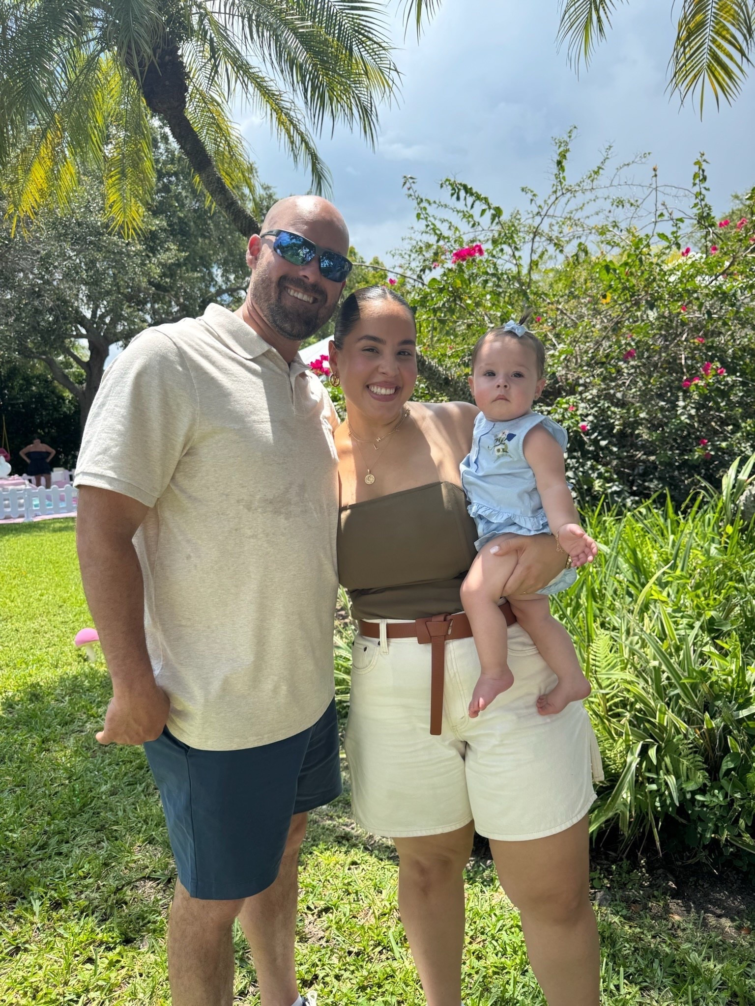 Wearing my favorite Abercrombie pieces—these belted shorts and strapless bodysuit are summer staples. 


#LTKStyleTip #LTKMidsize #LTKU