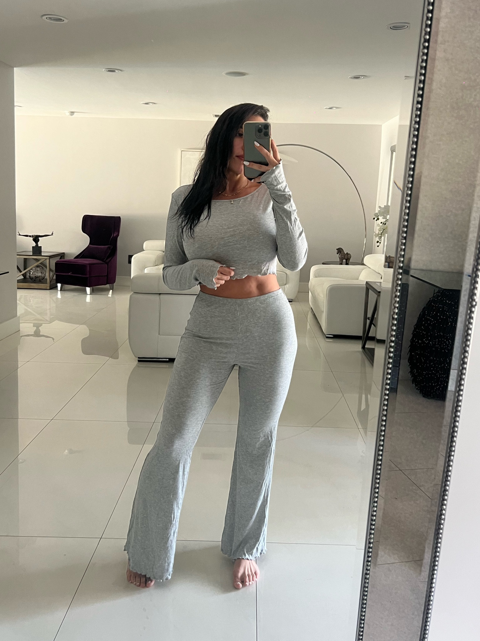  Leisure Solid Lettuce Trim Lounge Set