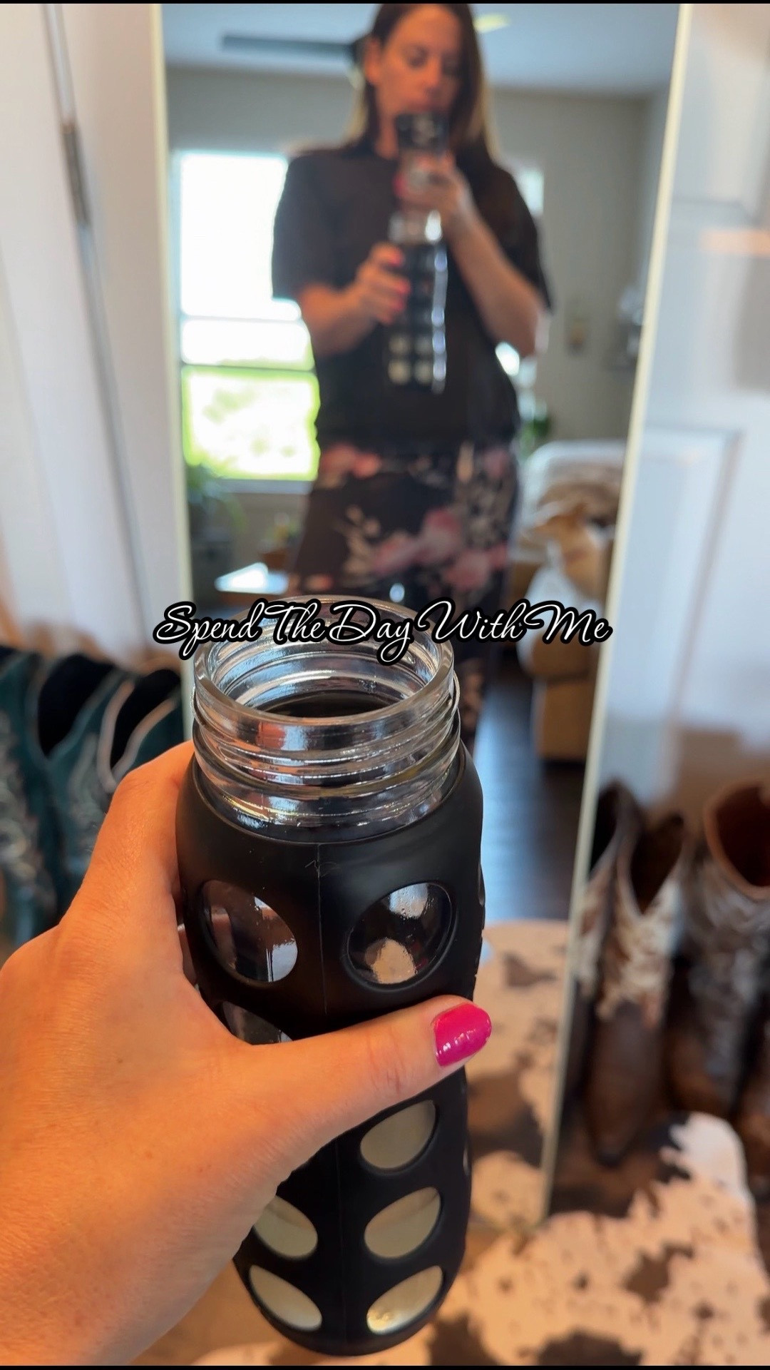 Spend an average Monday with me 🤎 

#LTKvlog #LTKdayinmylife #LTKHome