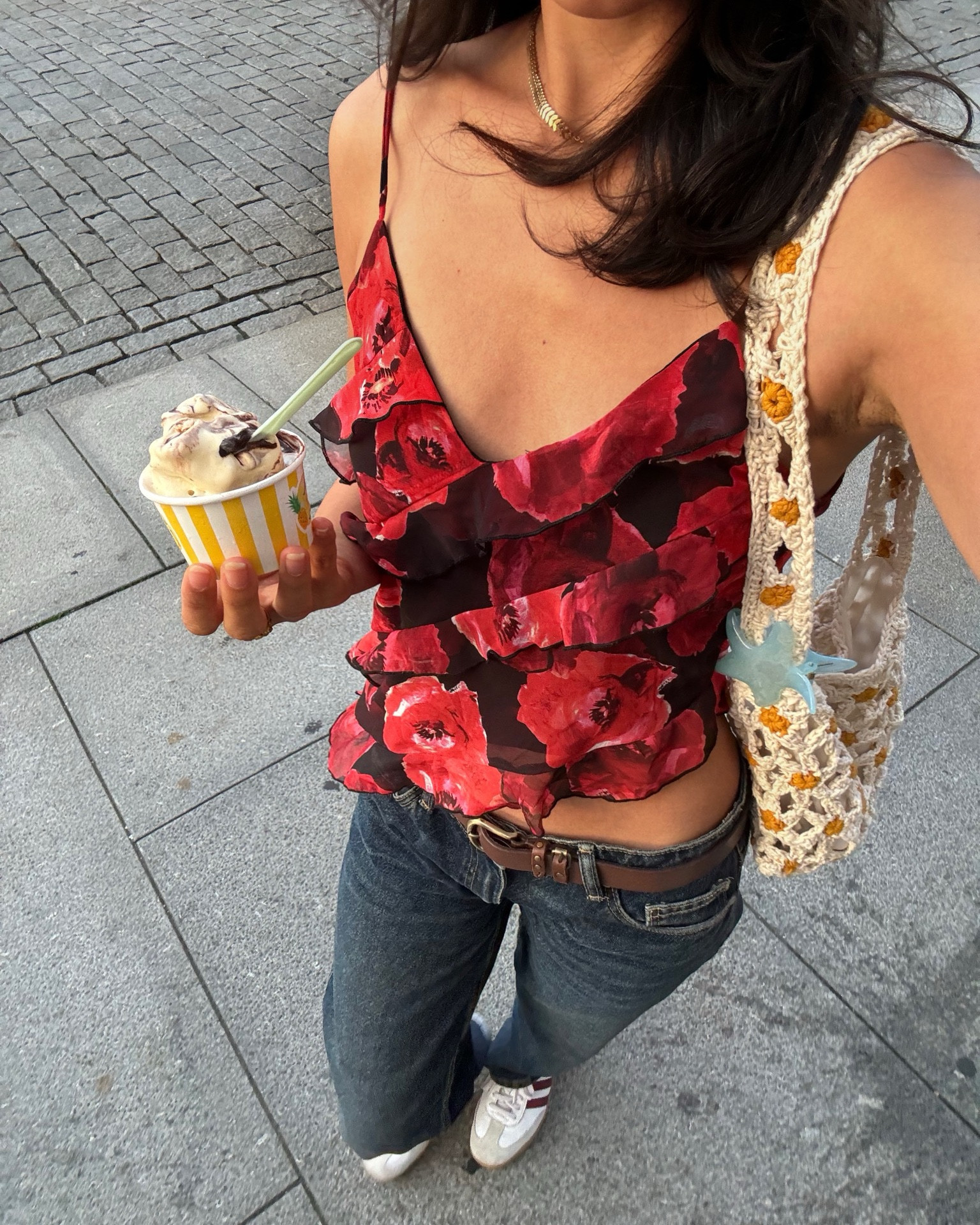 my oslo date night / concert night outfit with my asymmetrical top from pull and bear top, heart pocket blue jeans and yellow crocheted bag 💋 

#oslo #concert #oslofilharmonien #concertoutfit #summerevening #summeroutfit #ootn #datenight #outfitdetails

#LTKdeutschland #LTKsummer #LTKeurope